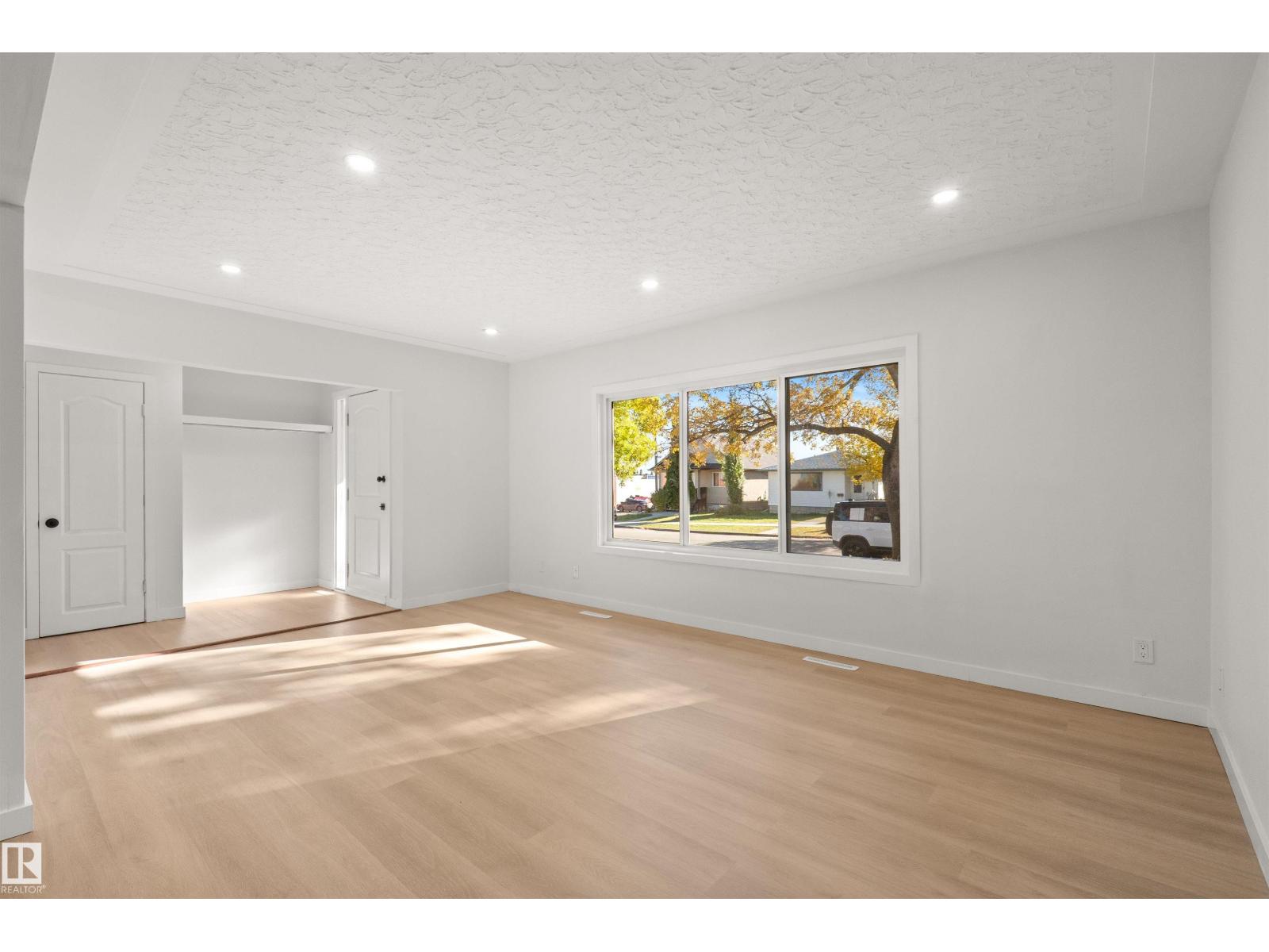 10428 64 Av Nw Nw Property Photo 9