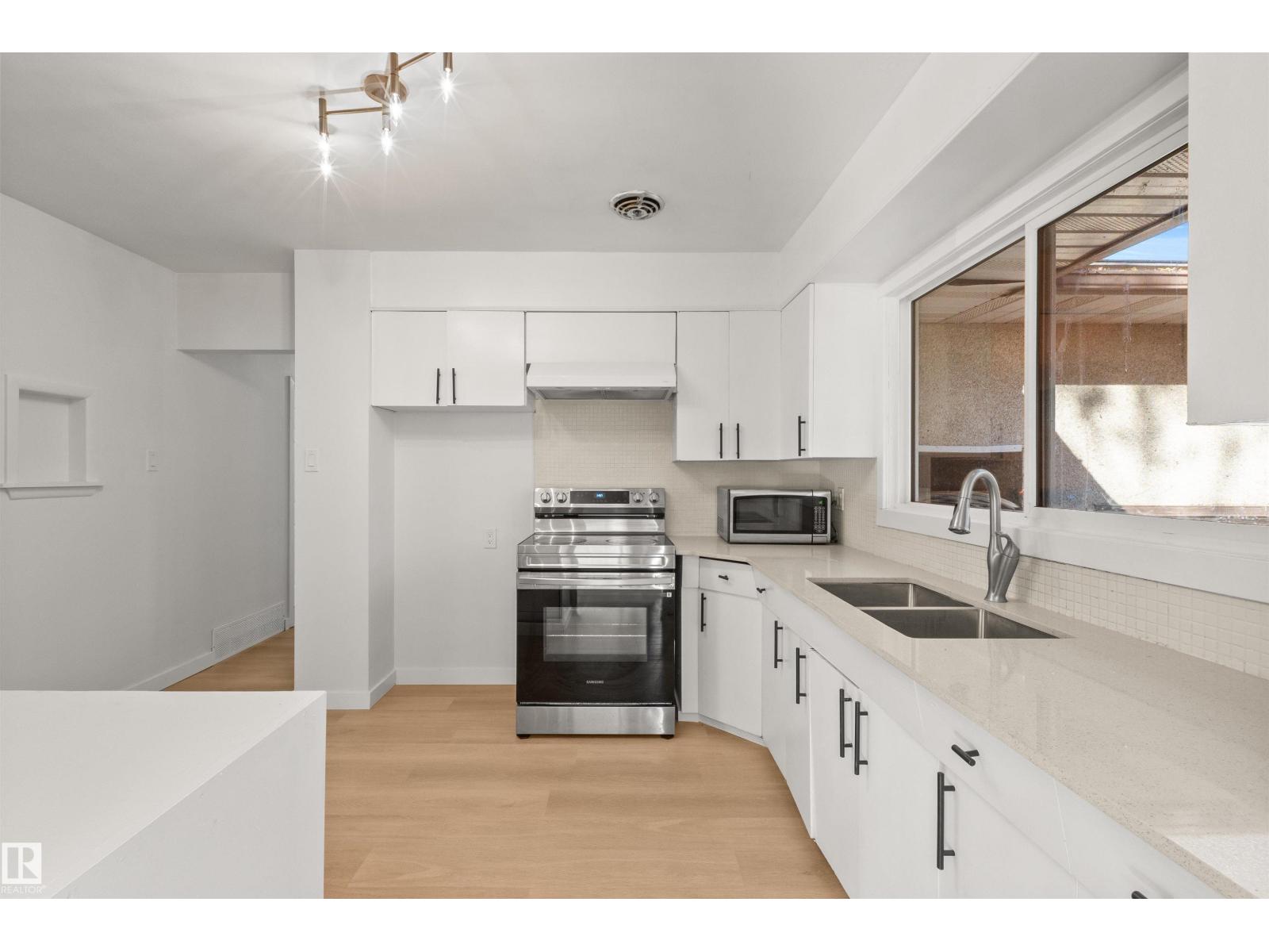10428 64 Av Nw Nw Property Photo 11