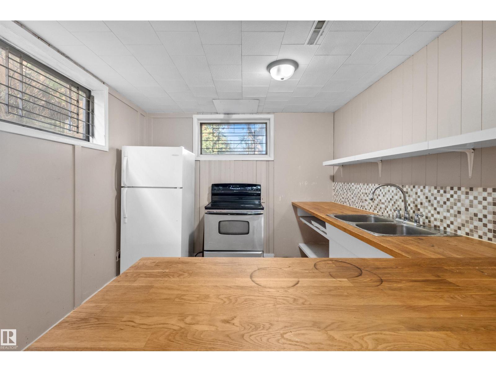 10428 64 Av Nw Nw Property Photo 44