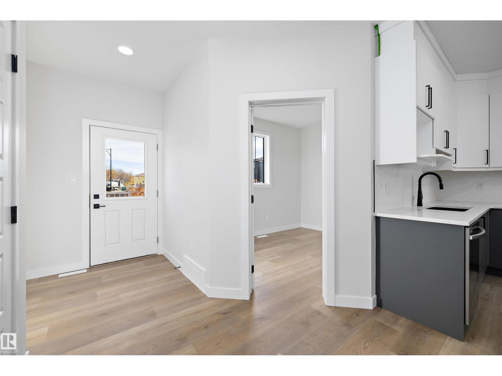 E4512953 Property Photo 16