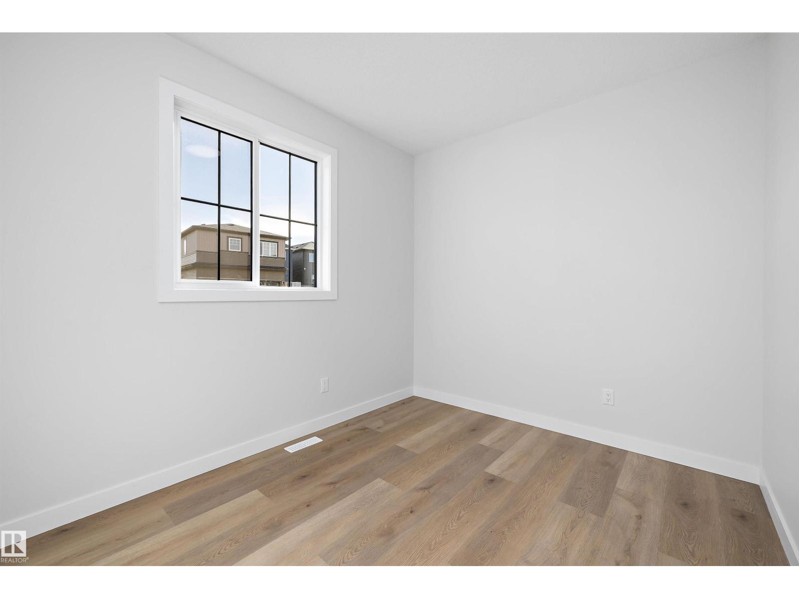 E4512953 Property Photo 17