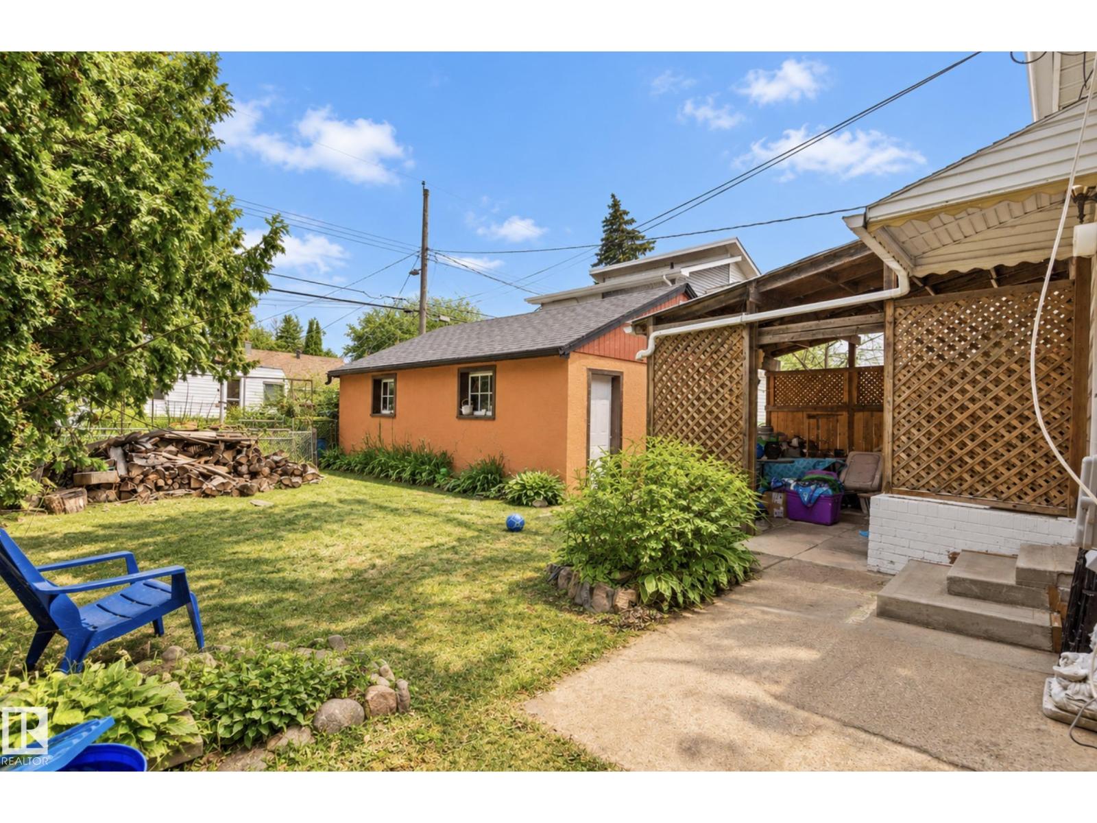 7703 77 Av Nw Property Photo 26