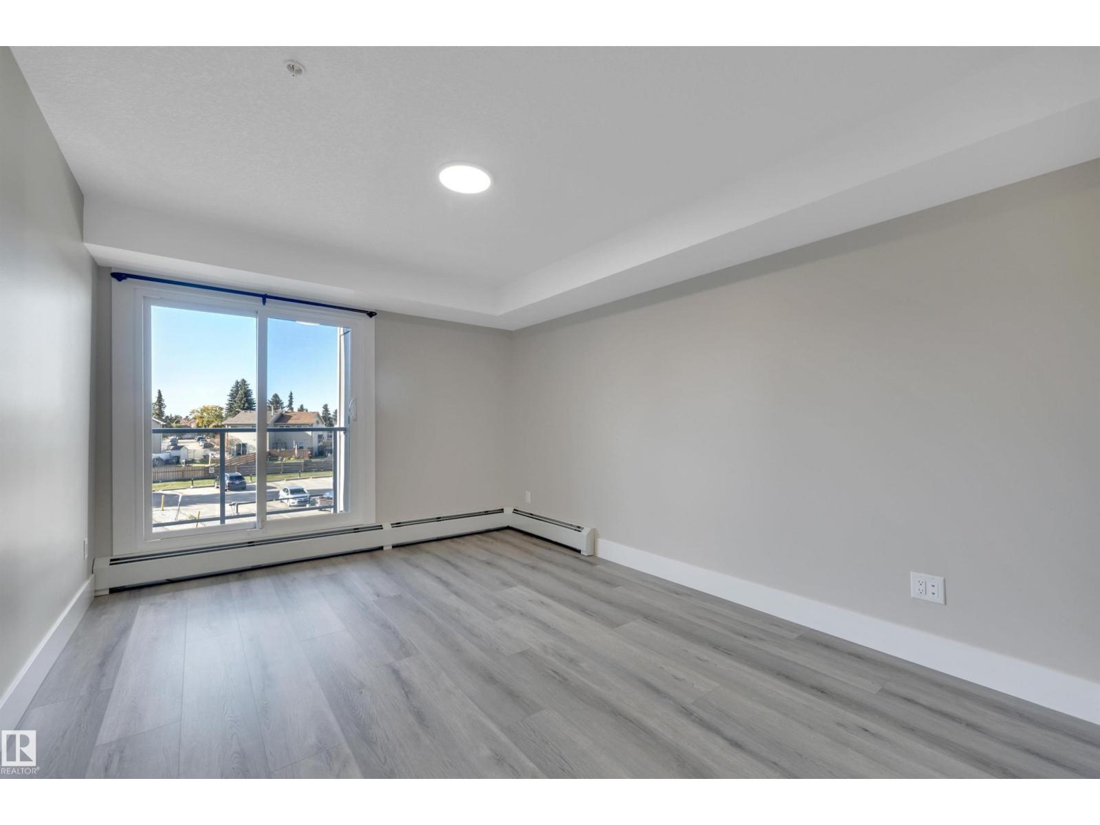 #310 9504 182 St Nw Property Photo 13