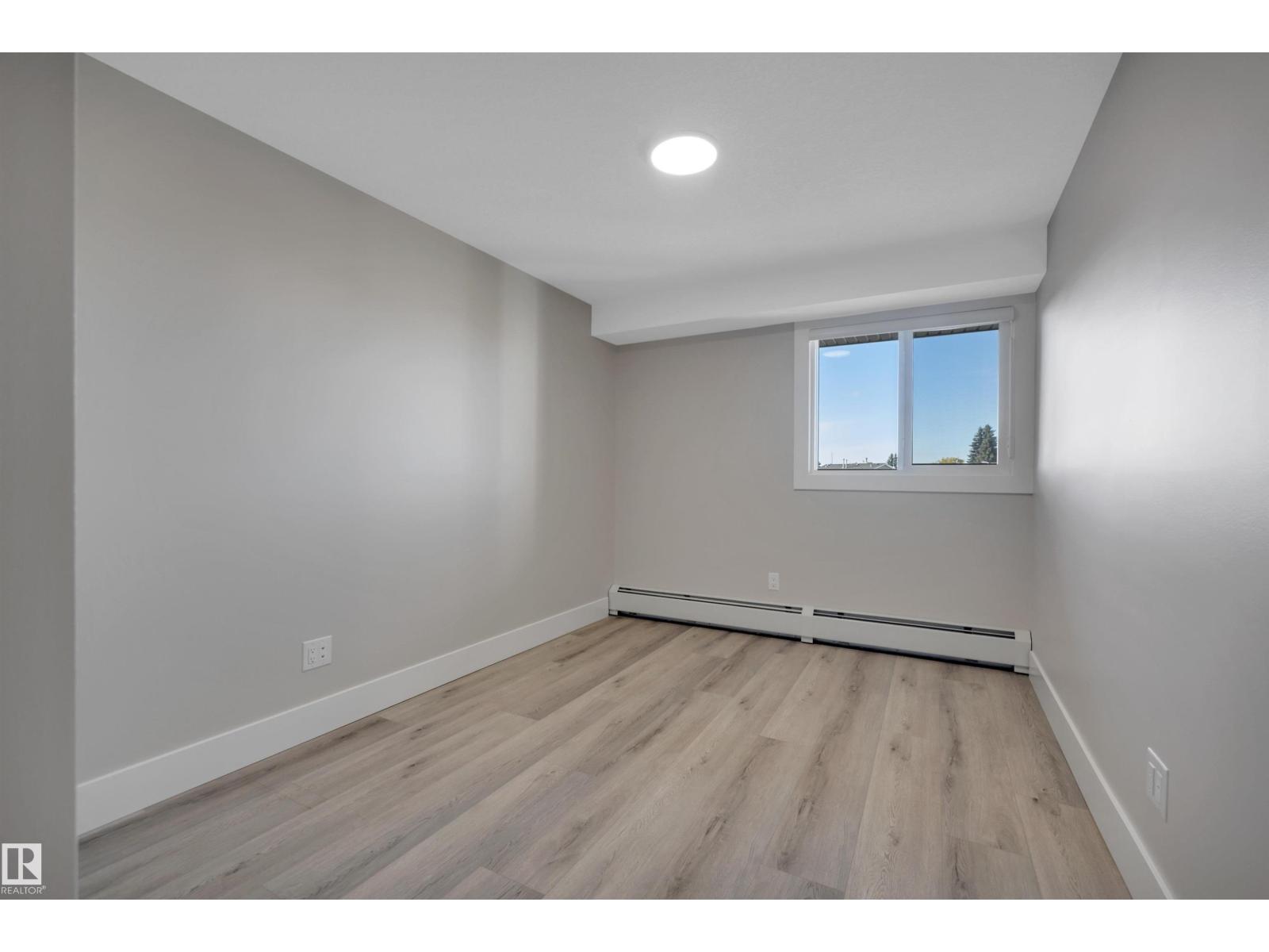 #310 9504 182 St Nw Property Photo 19