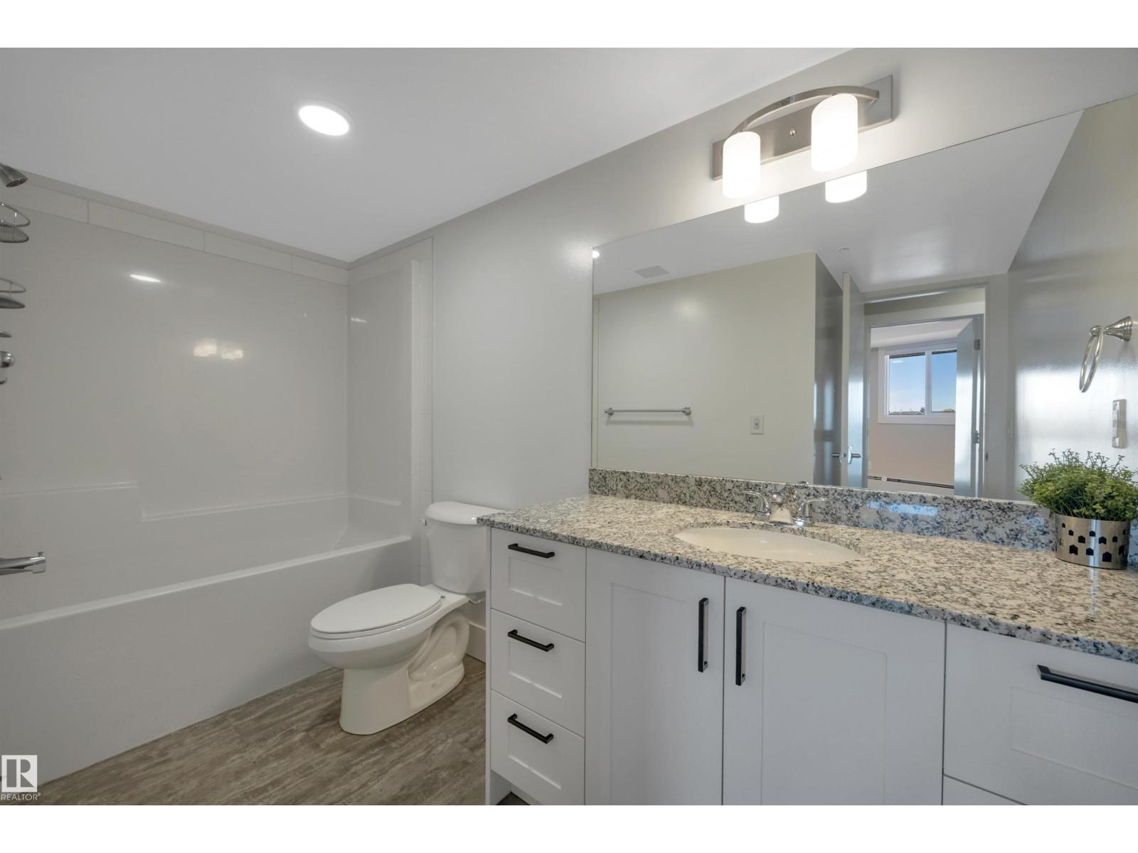 #310 9504 182 St Nw Property Photo 21