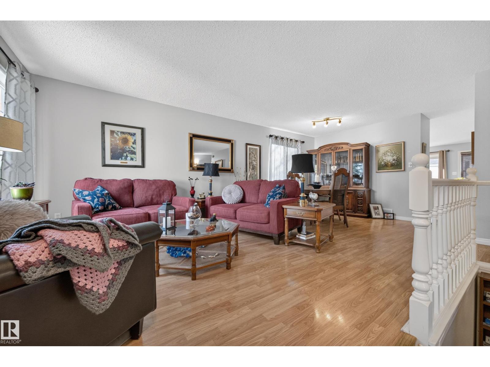 524 Rainbow Cr Property Photo 3