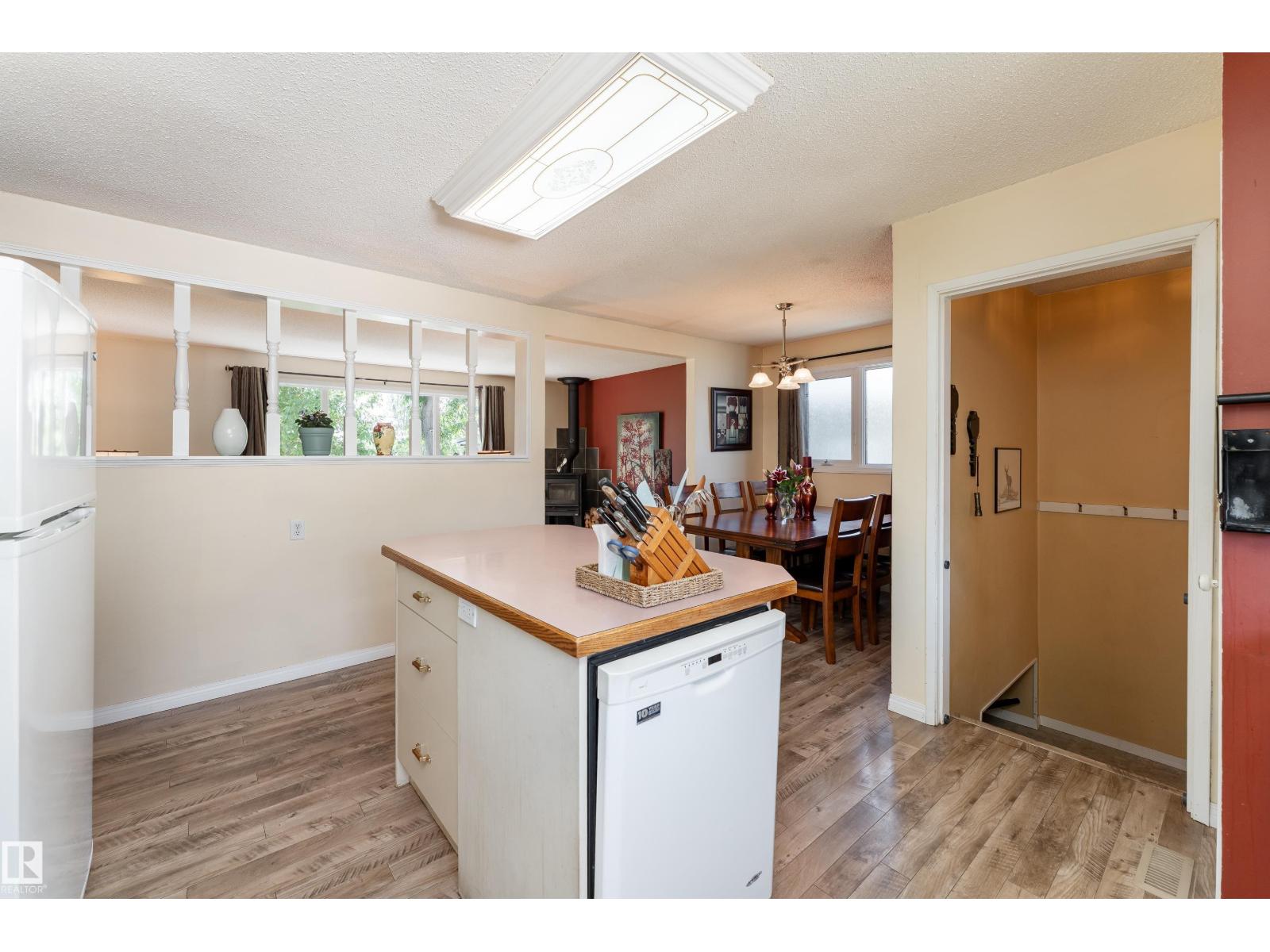 7 Camelot Cr Property Photo 13