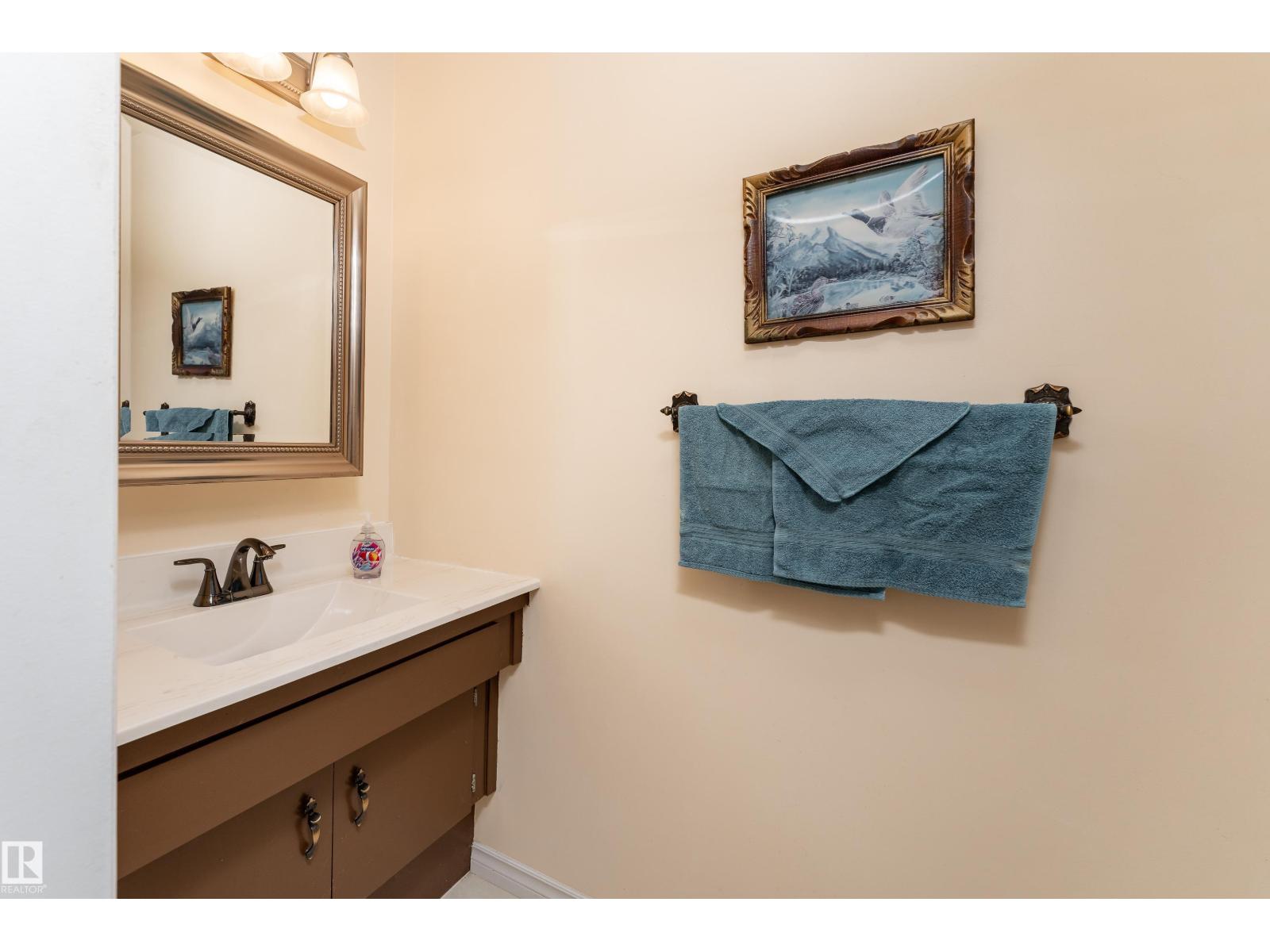 7 Camelot Cr Property Photo 17