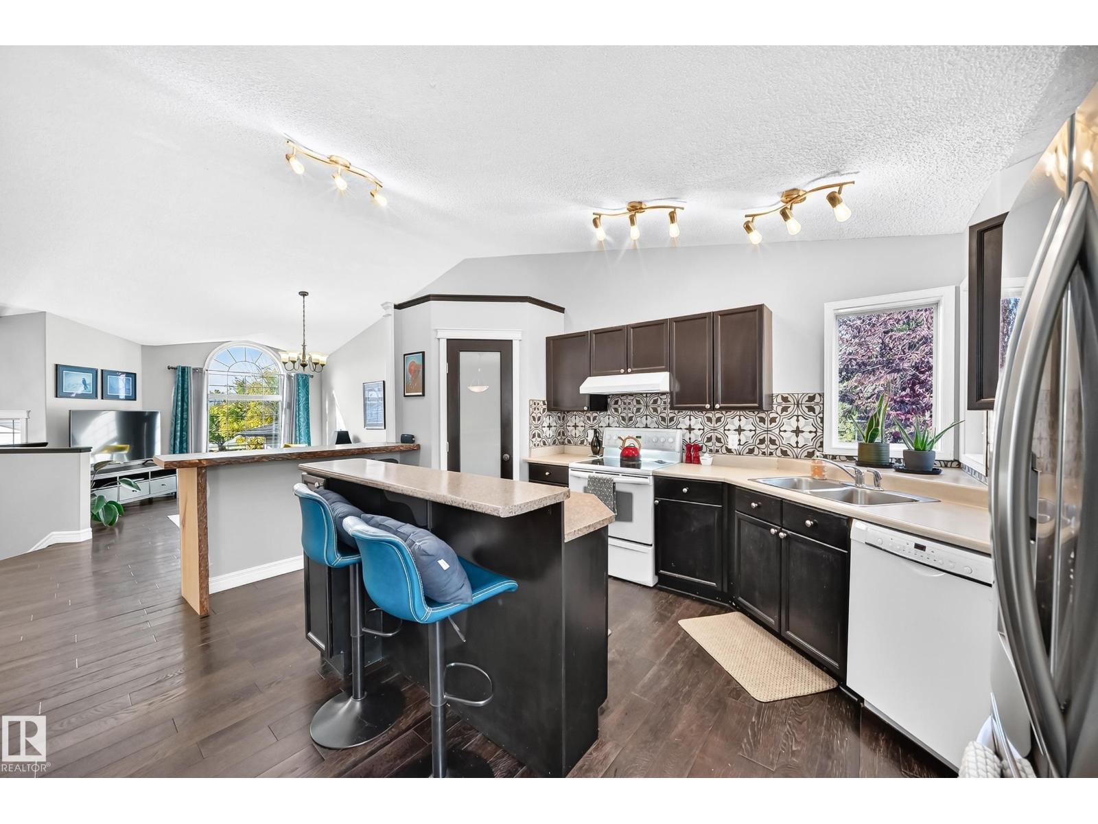 21206 88a Av Nw Property Photo 24