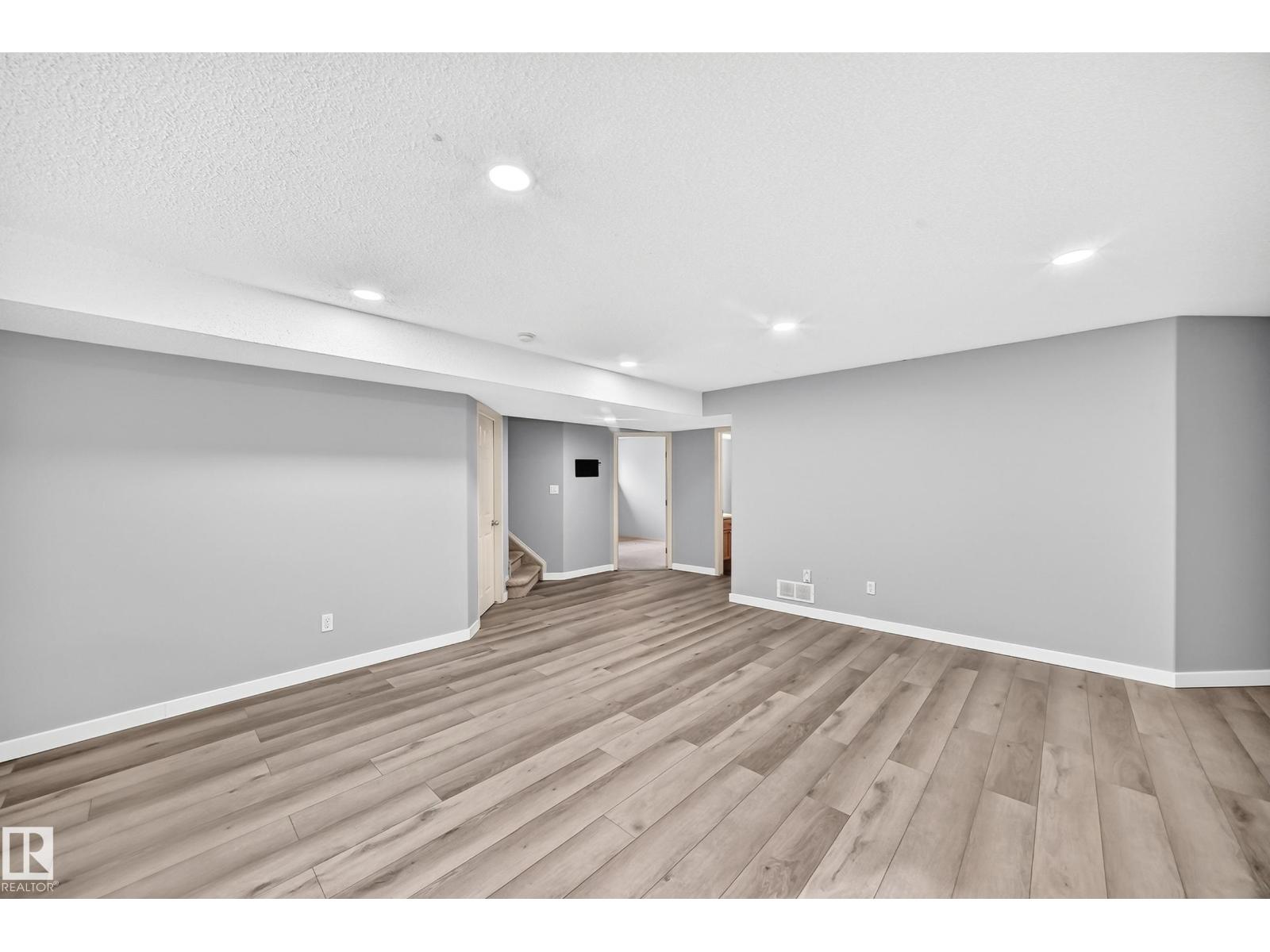 21206 88a Av Nw Property Photo 40