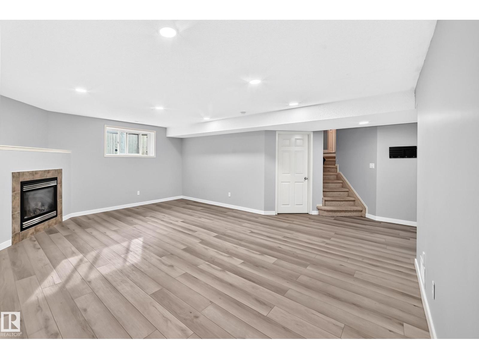 21206 88a Av Nw Property Photo 41
