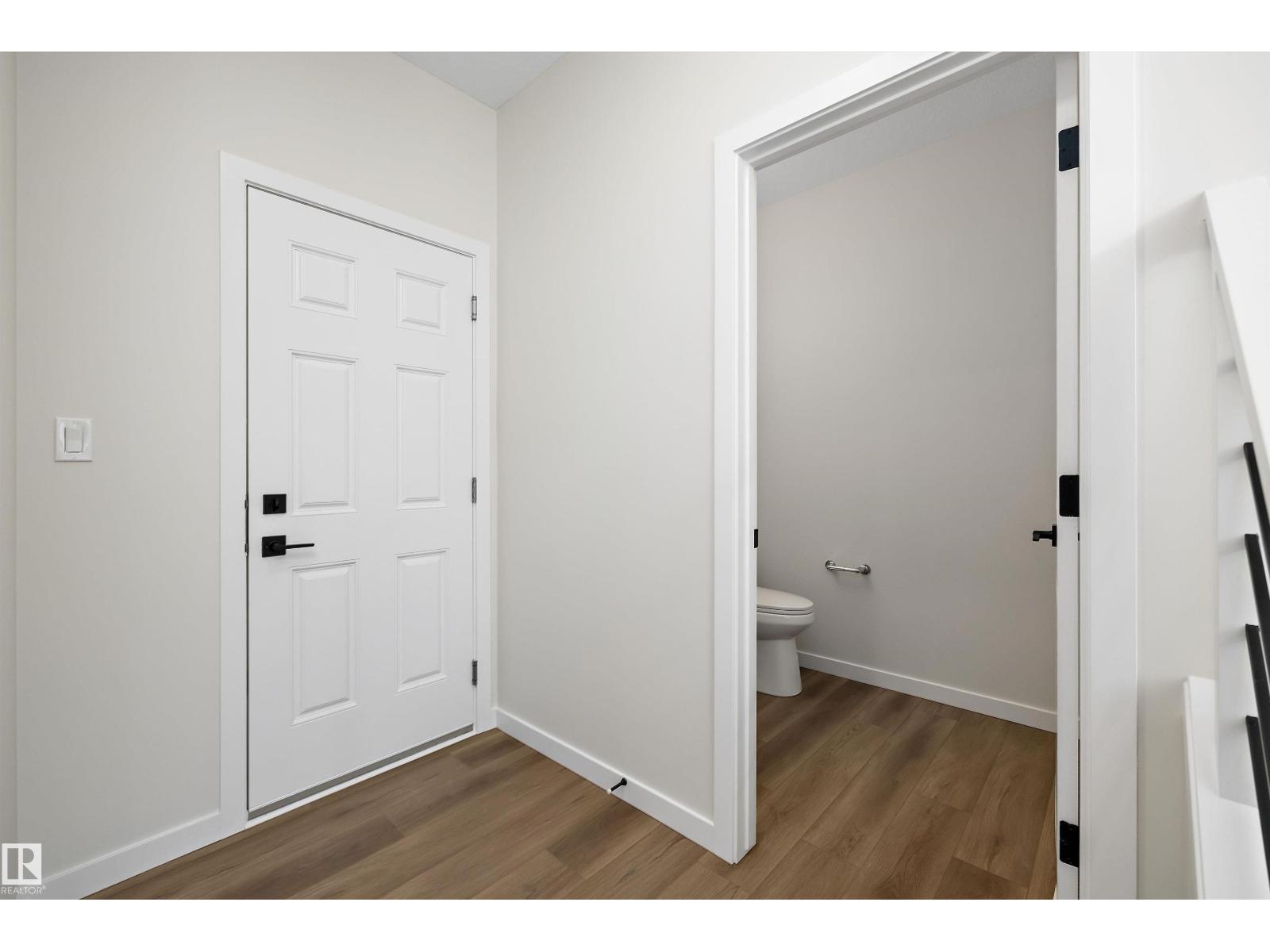 5308 Hawthorn Close Sw Property Photo 5
