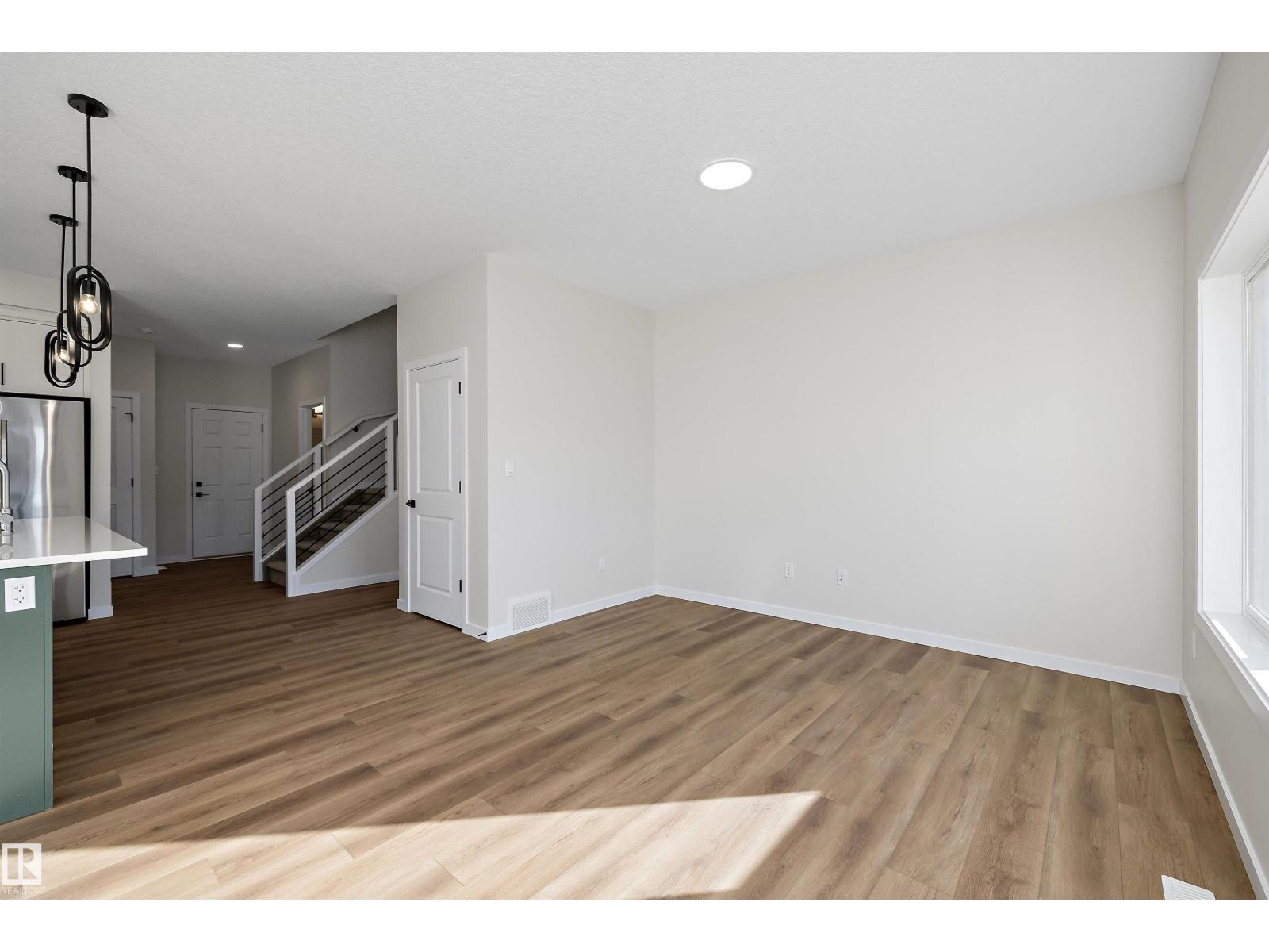 5308 Hawthorn Close Sw Property Photo 17