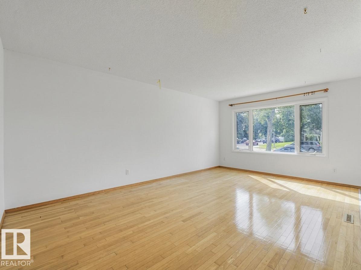 16428 88 Av Nw Property Photo 6