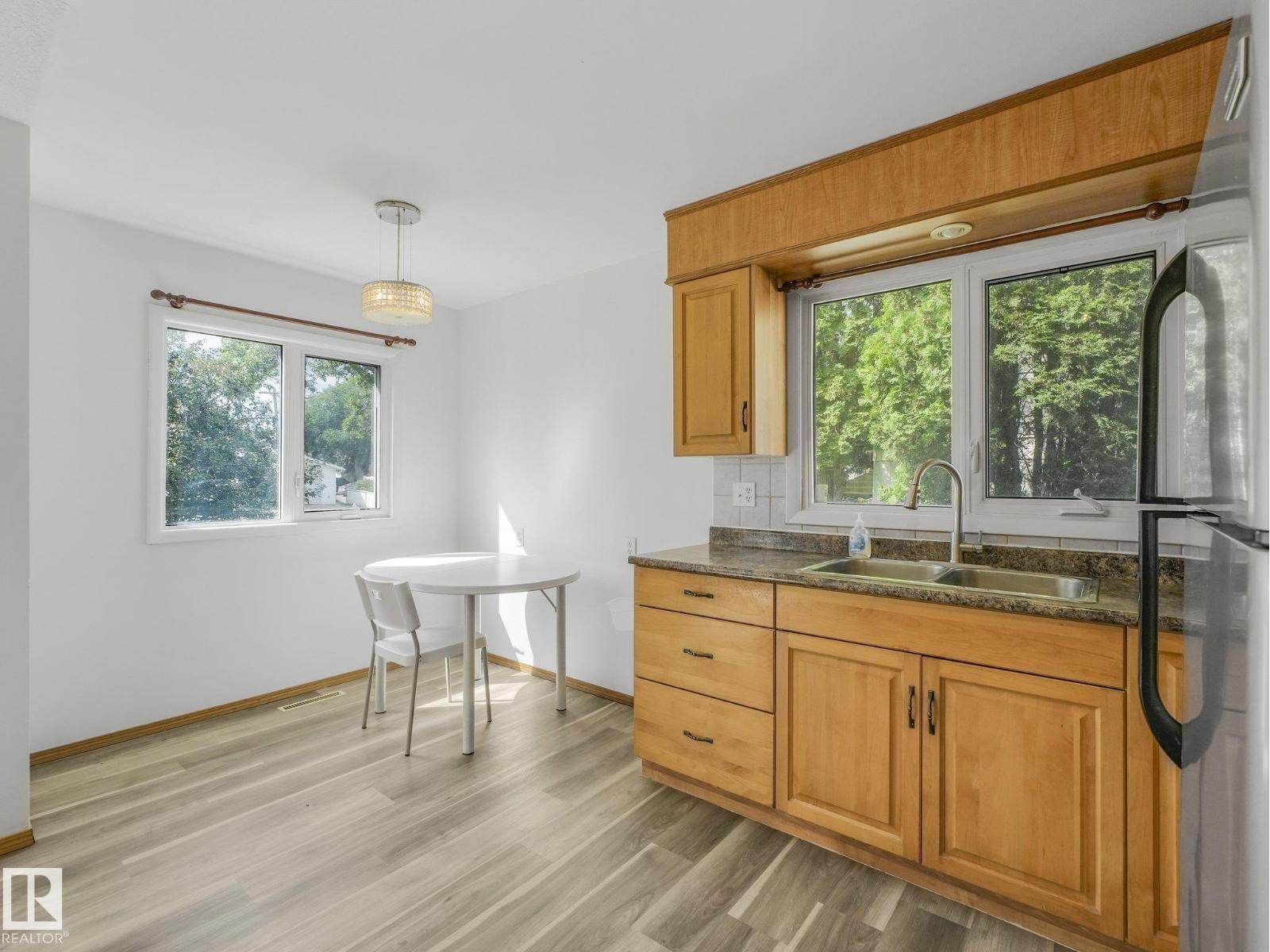 16428 88 Av Nw Property Photo 11