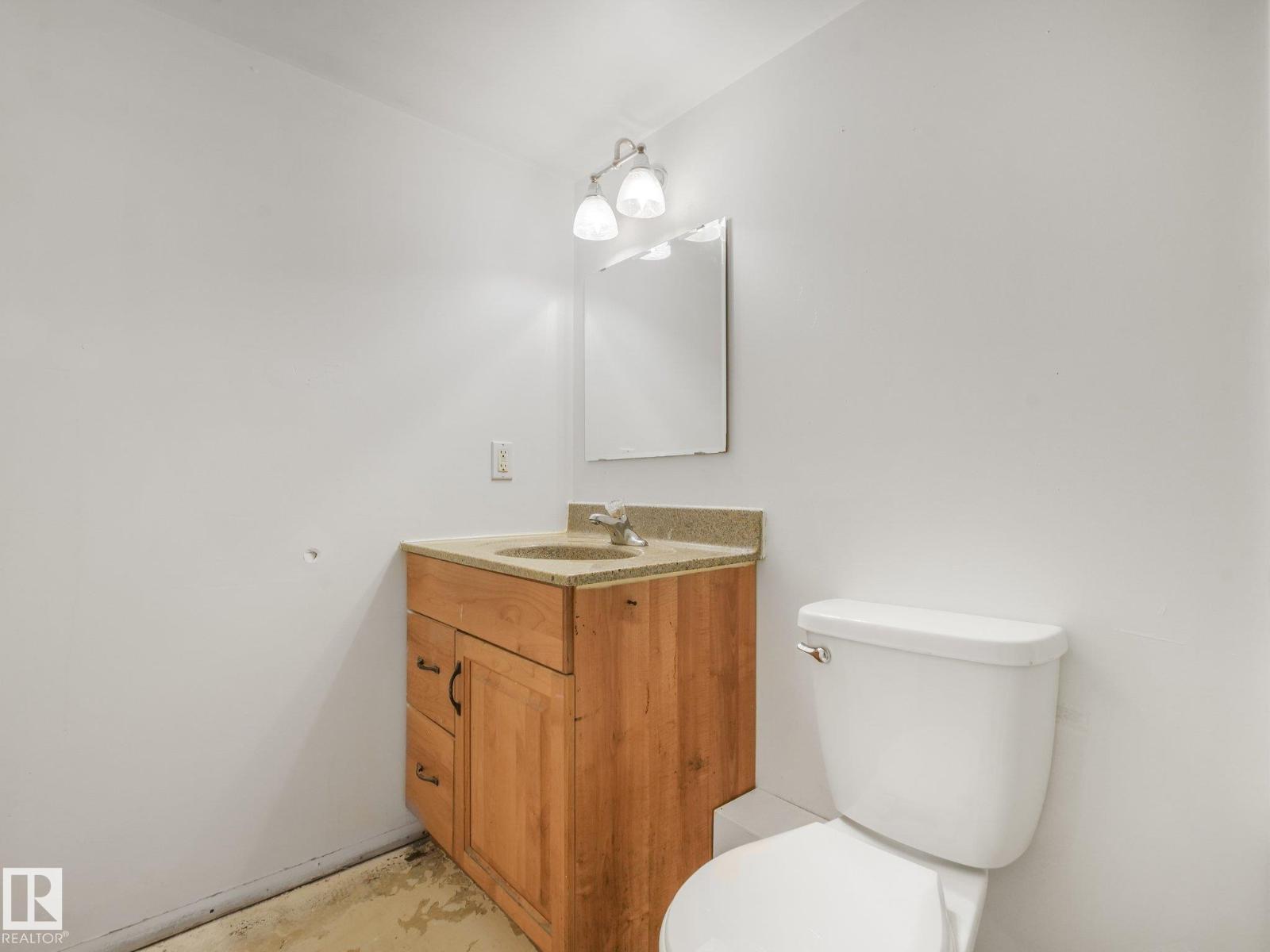 16428 88 Av Nw Property Photo 24