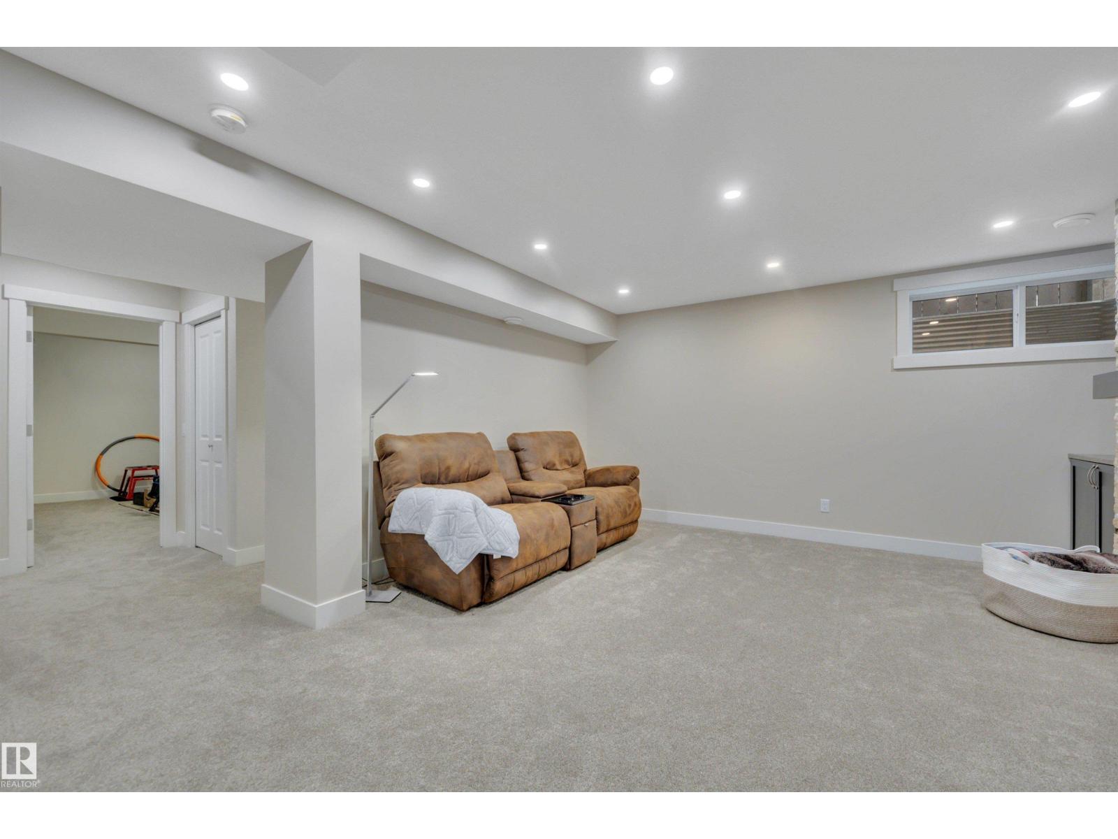 293 Griesbach Rd Nw Property Photo 35