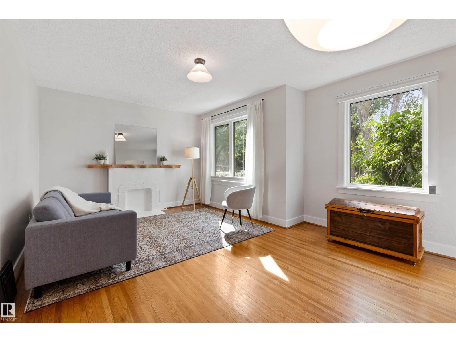 11623 123 ST NW Property Photo 1