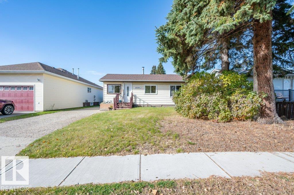 4820 49 St Property Photo 3