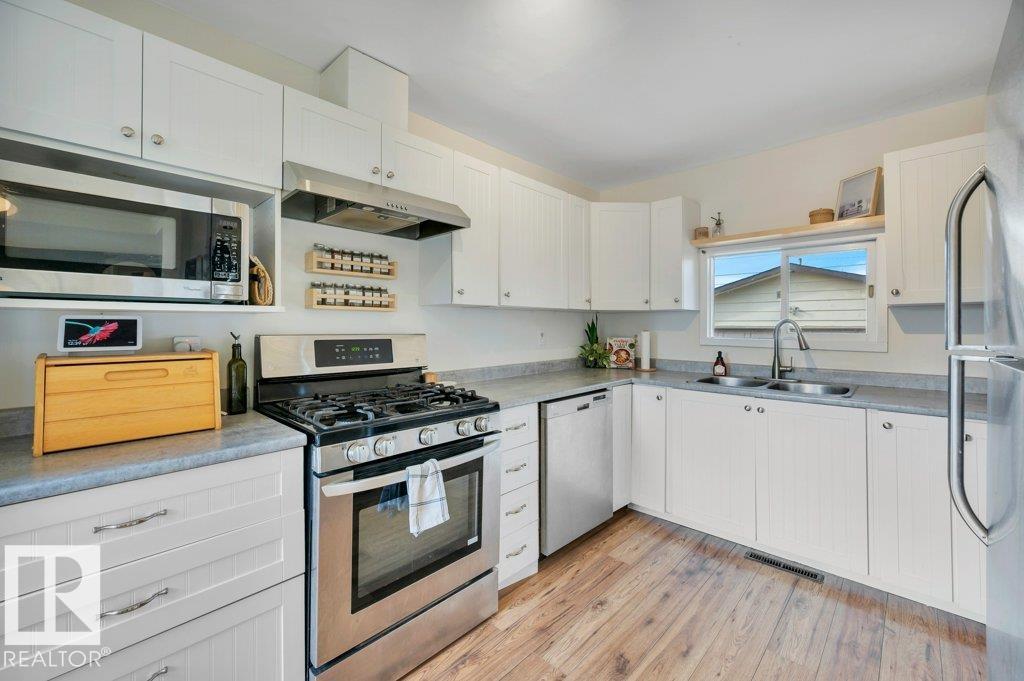 4820 49 St Property Photo 10