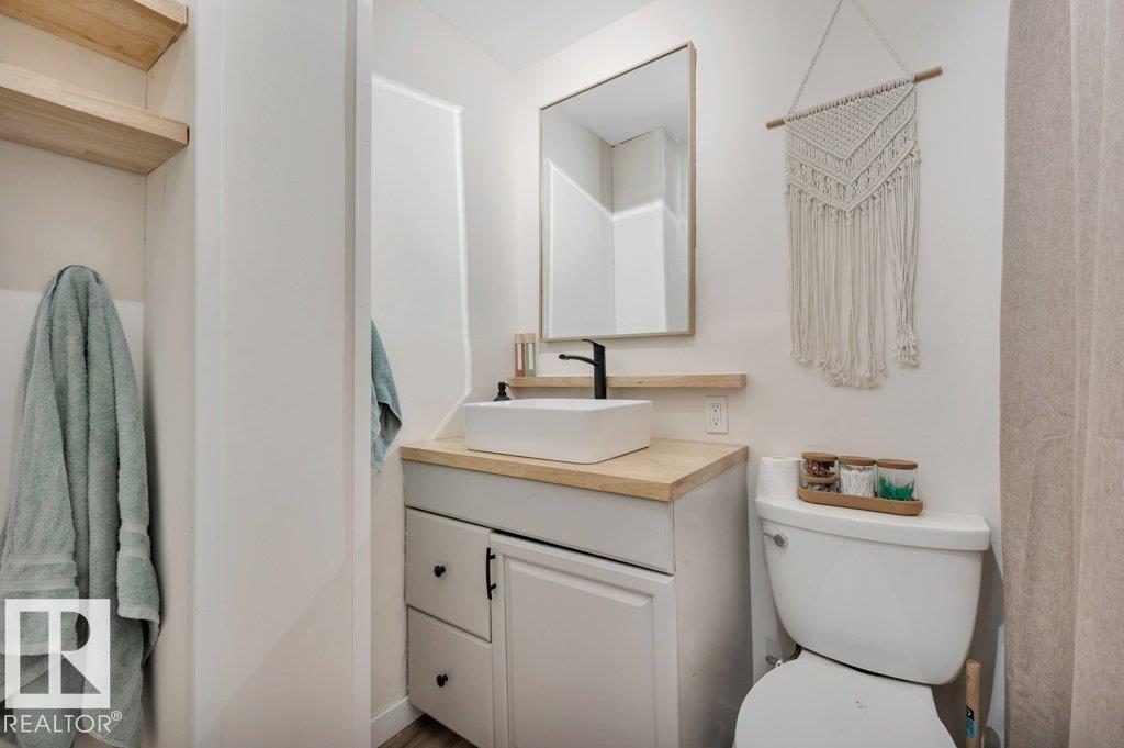 4820 49 St Property Photo 24