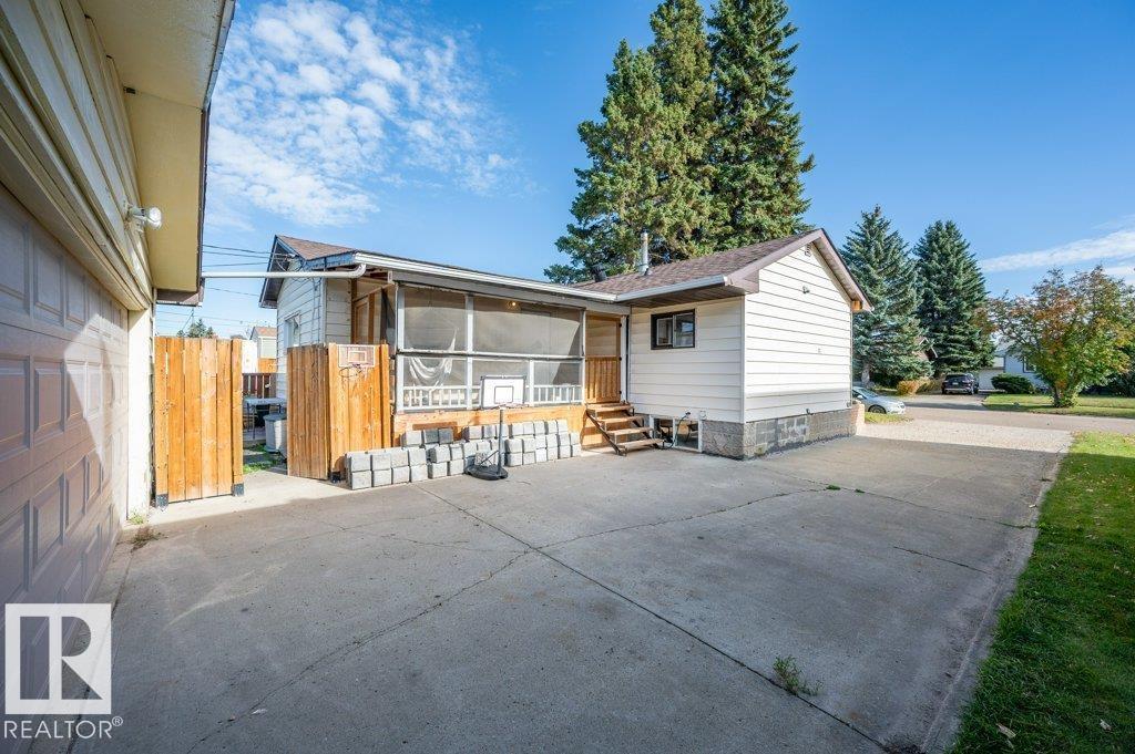 4820 49 St Property Photo 41