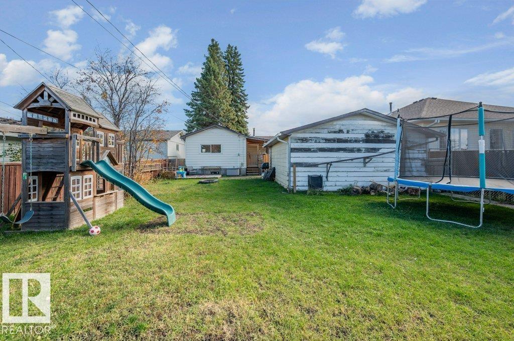4820 49 St Property Photo 48