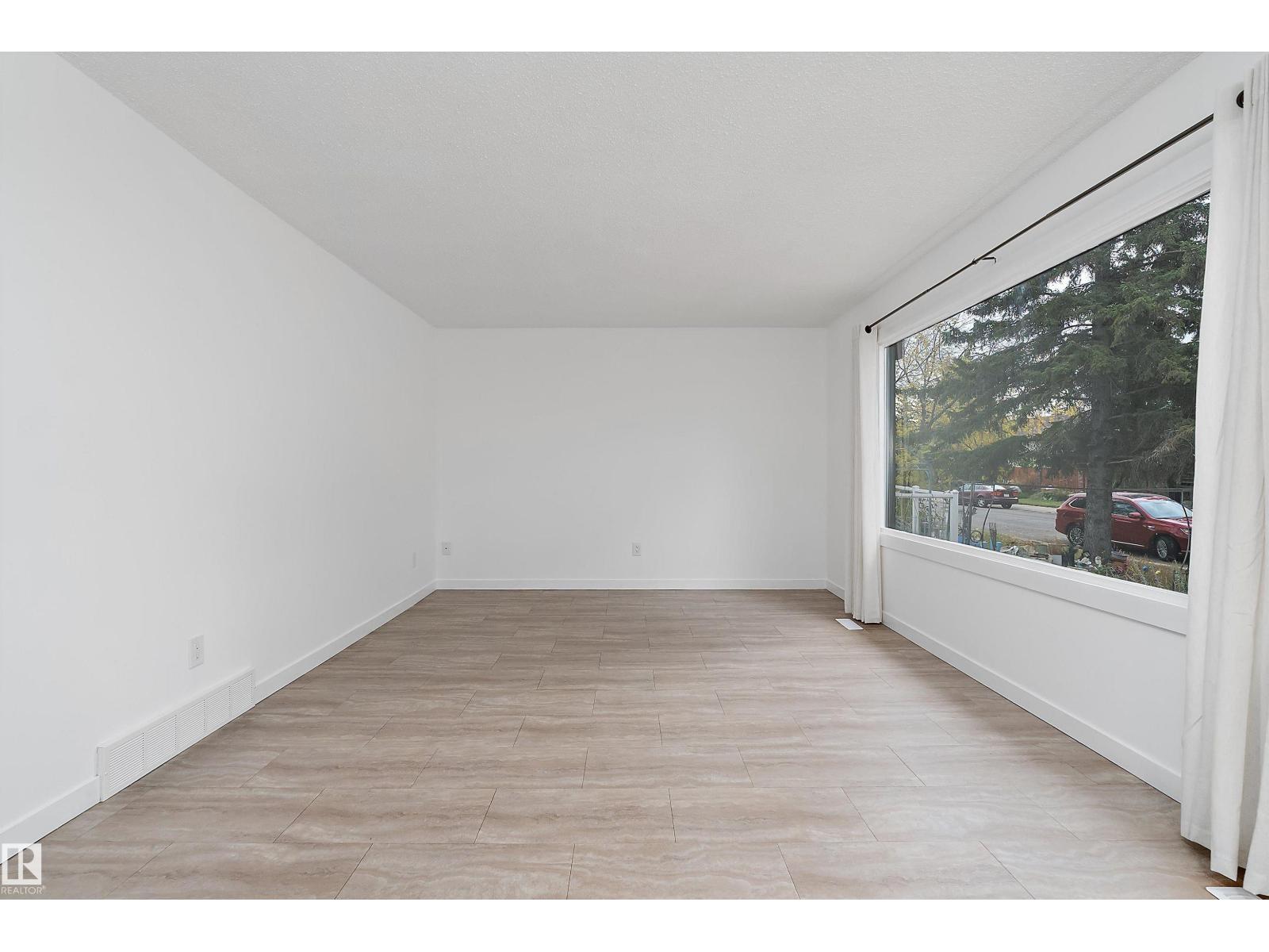 8612 30 Av Nw Nw Property Photo 6
