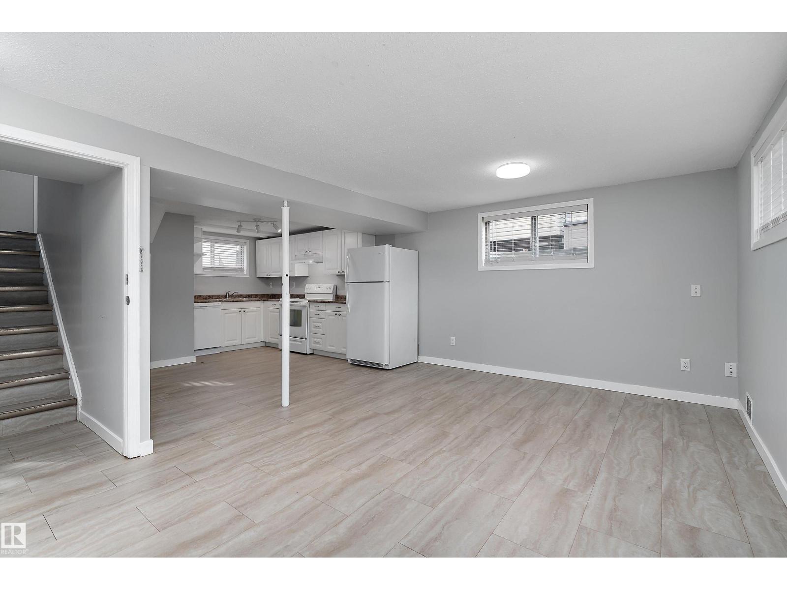 8612 30 Av Nw Nw Property Photo 35