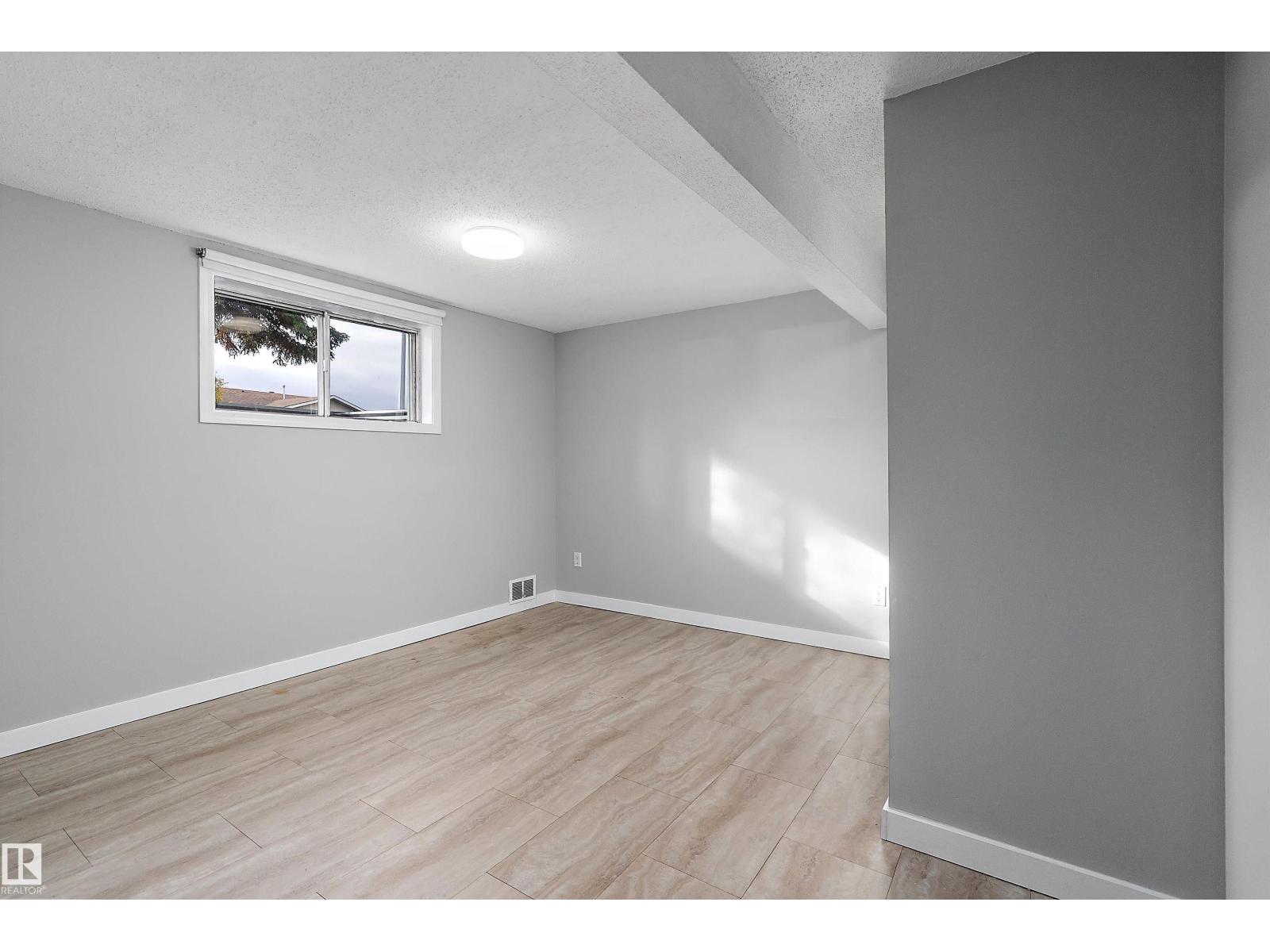 8612 30 Av Nw Nw Property Photo 43