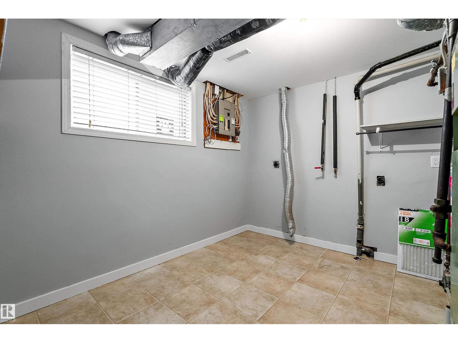 8612 30 Av Nw Nw Property Photo 49