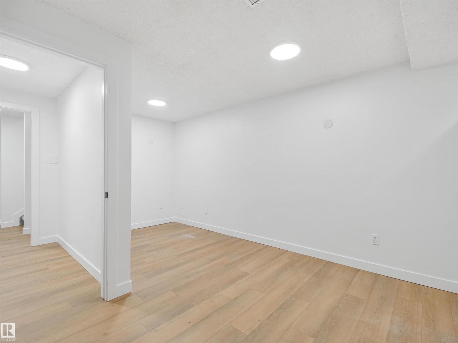 2345 139 Av Nw Property Photo 24