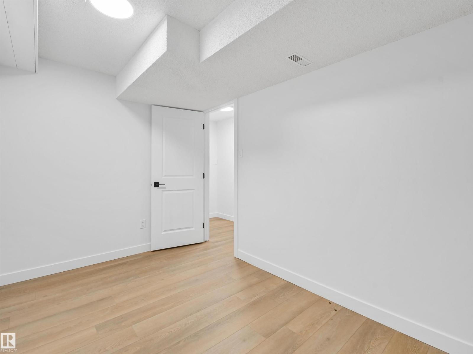 2345 139 Av Nw Property Photo 26
