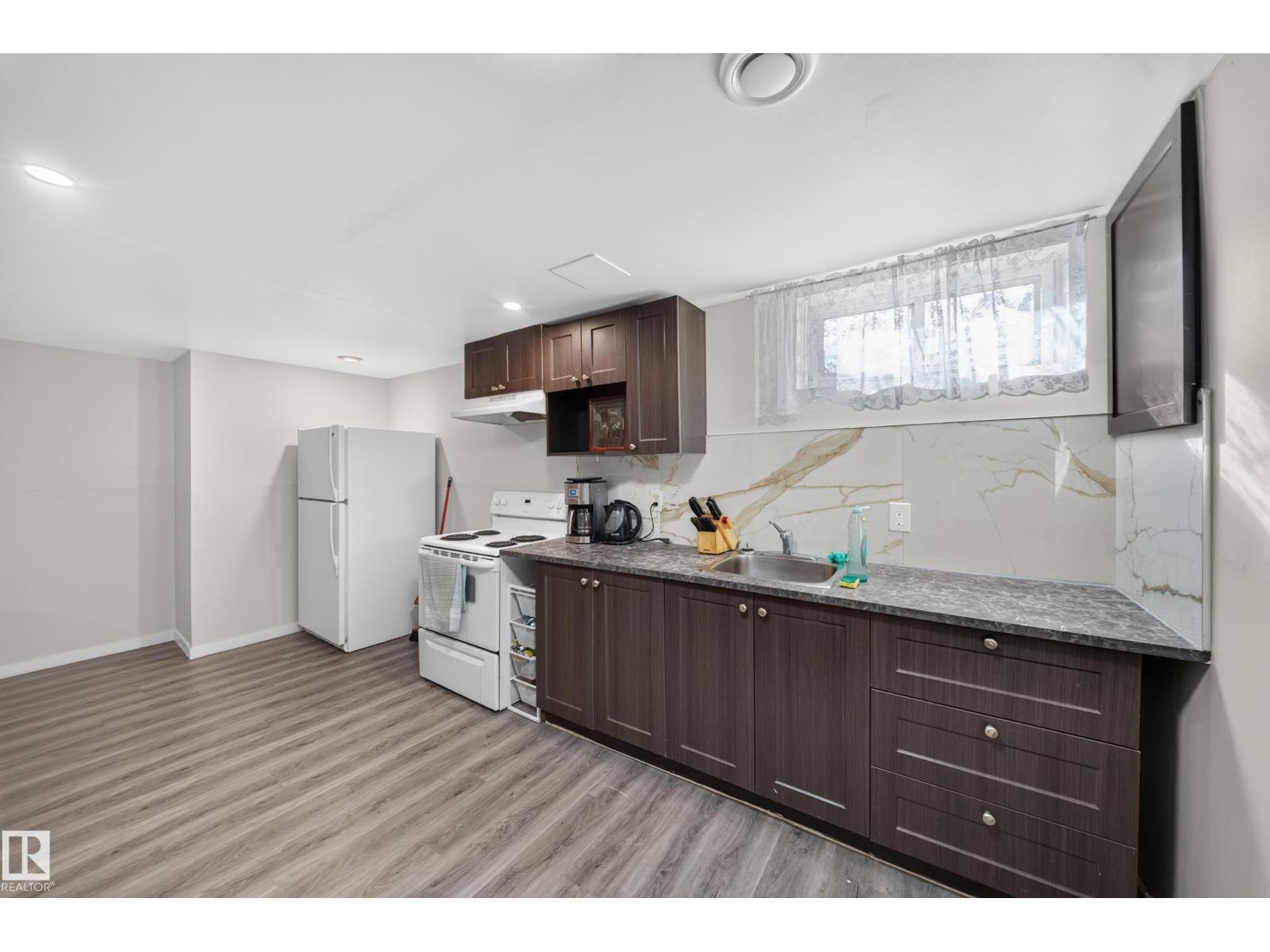 3816 85 St Nw Nw Property Photo 28