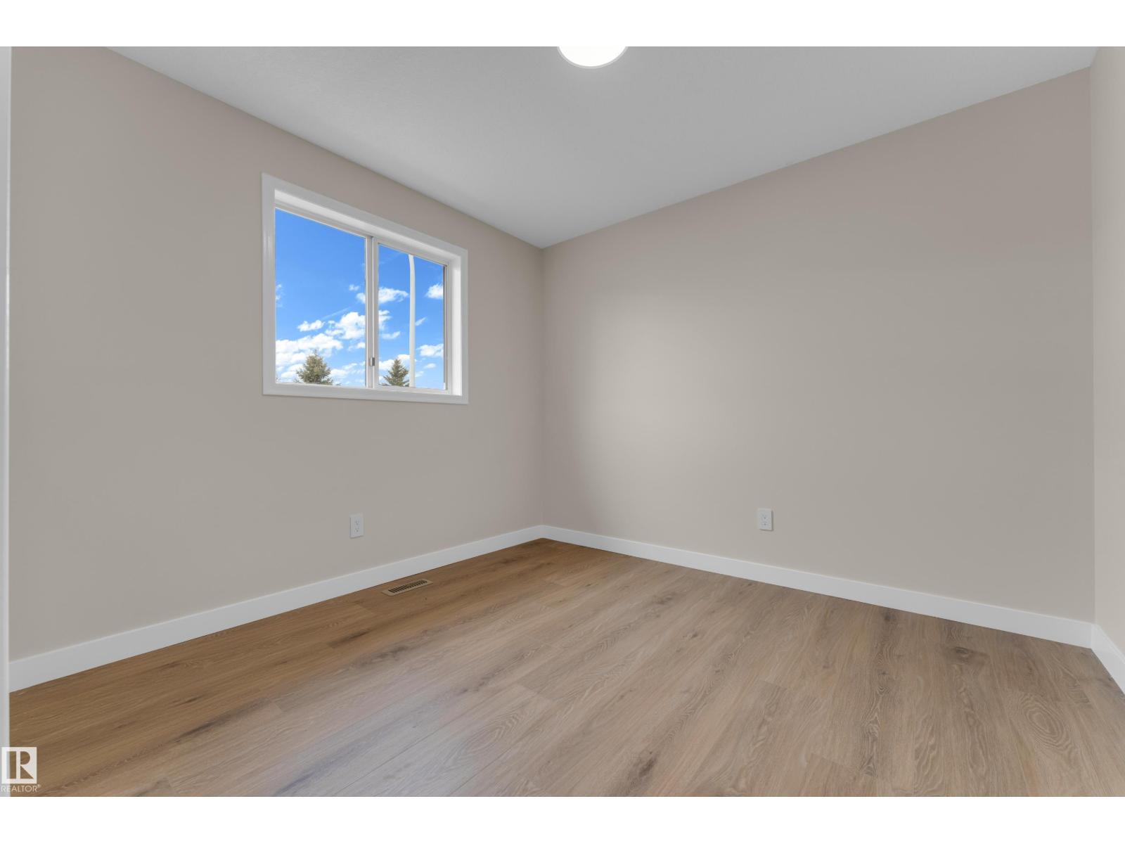 3527 44a Av Nw Property Photo 12
