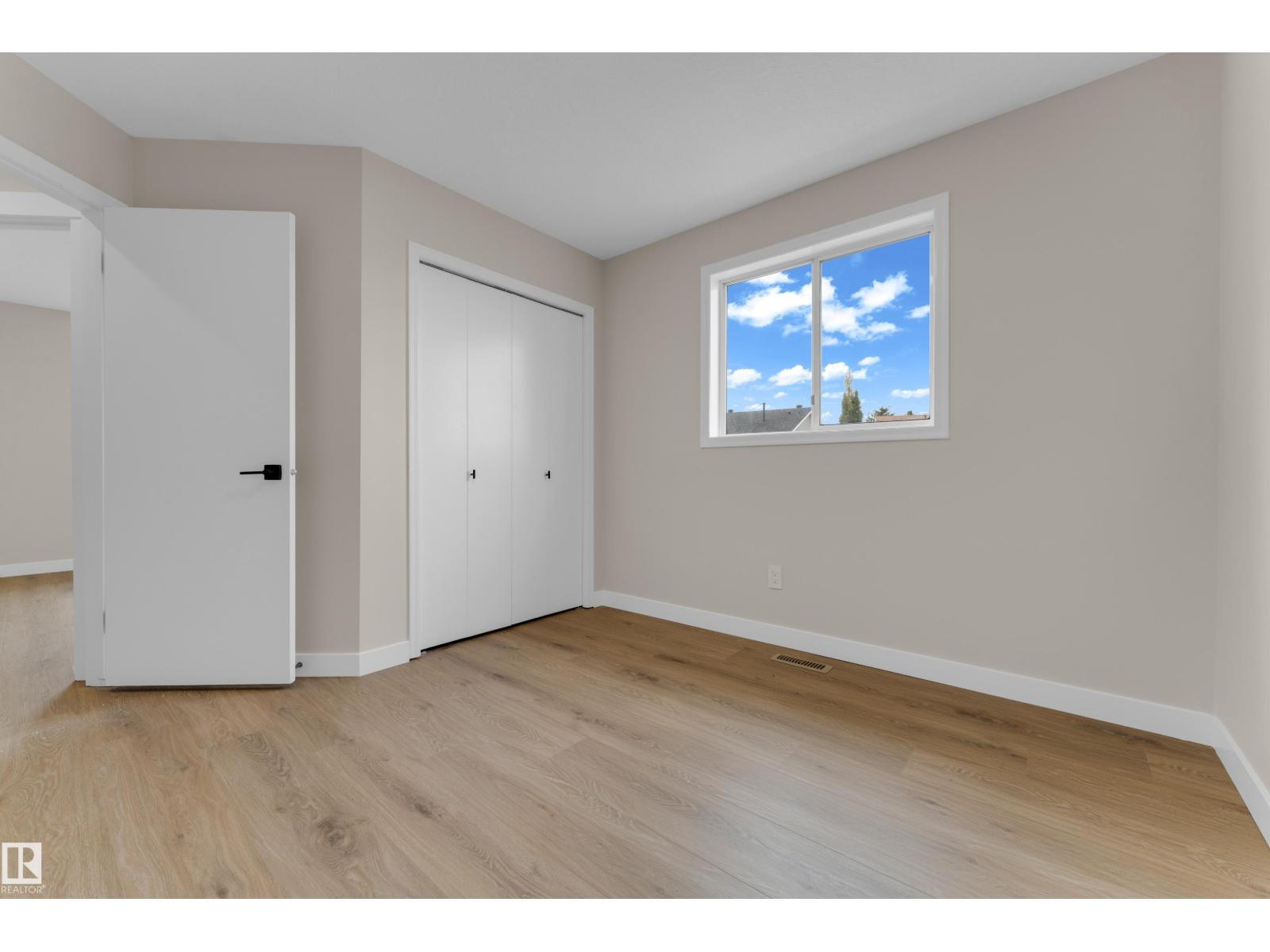 3527 44a Av Nw Property Photo 13