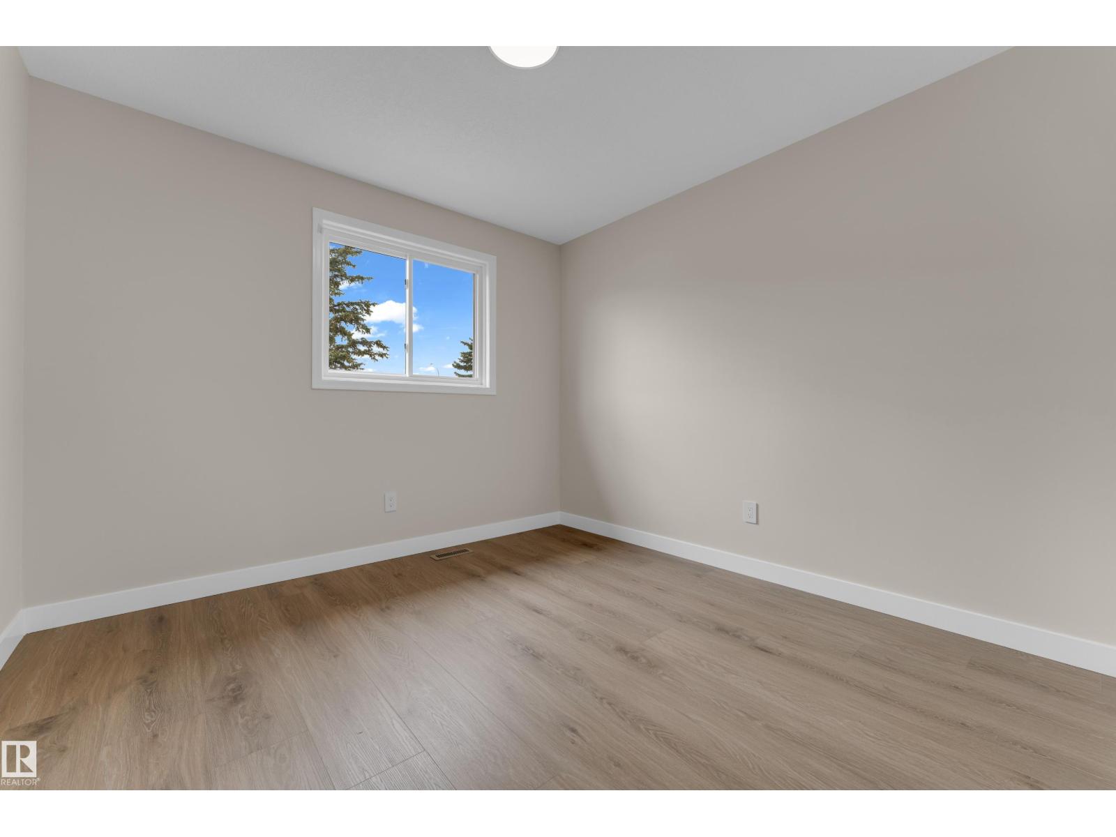 3527 44a Av Nw Property Photo 14