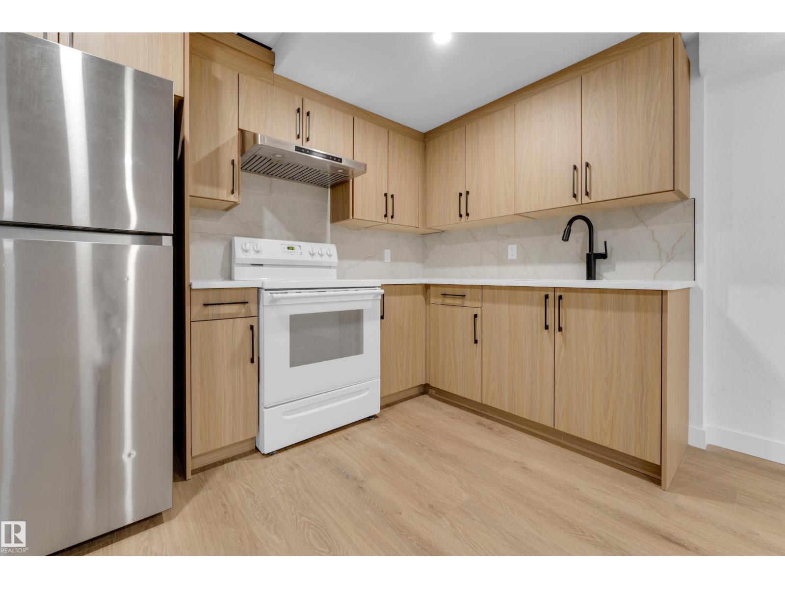 3527 44a Av Nw Property Photo 21