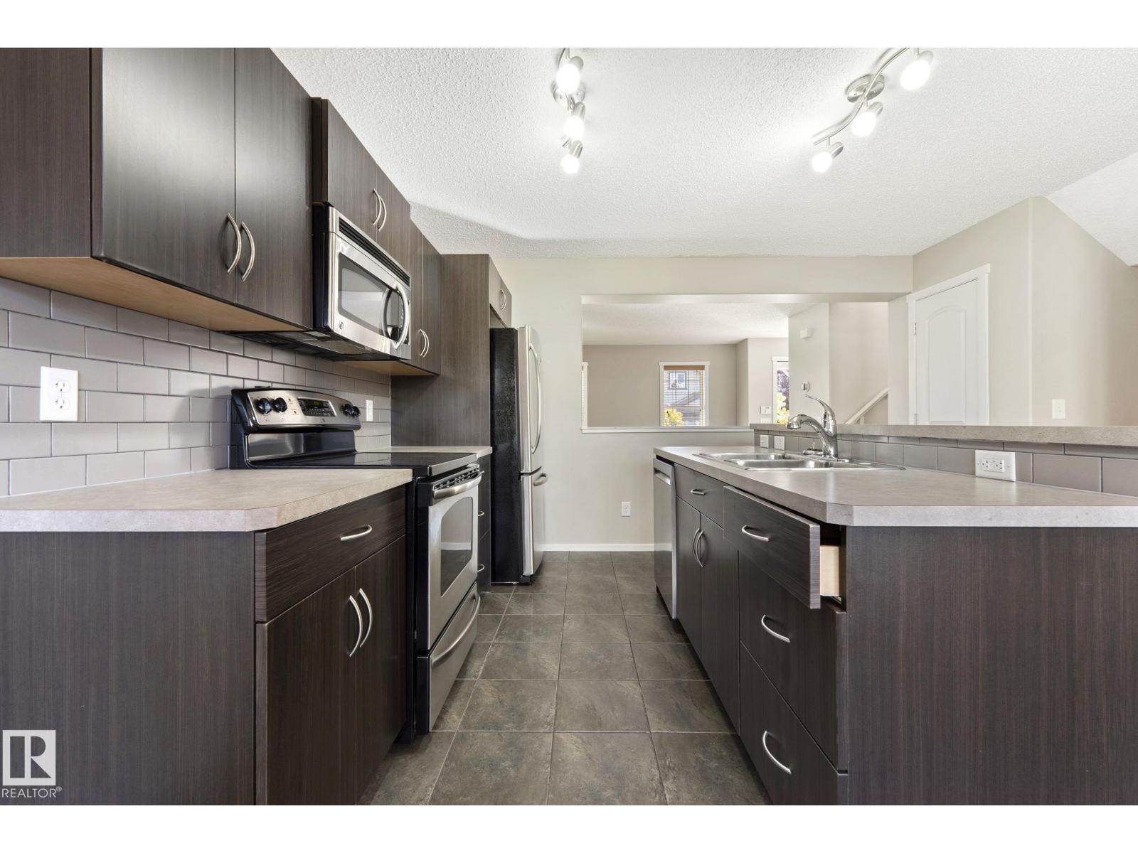 120 57 St Sw Property Photo 12
