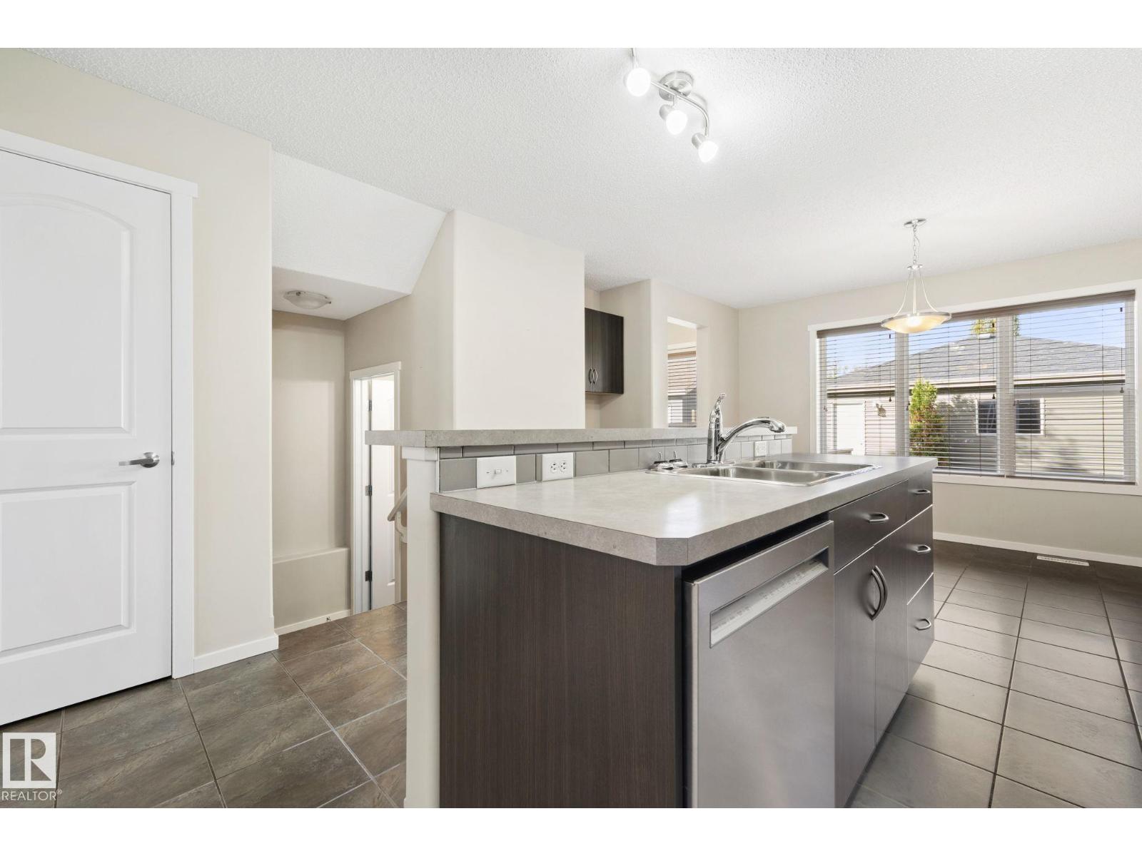 120 57 St Sw Property Photo 16