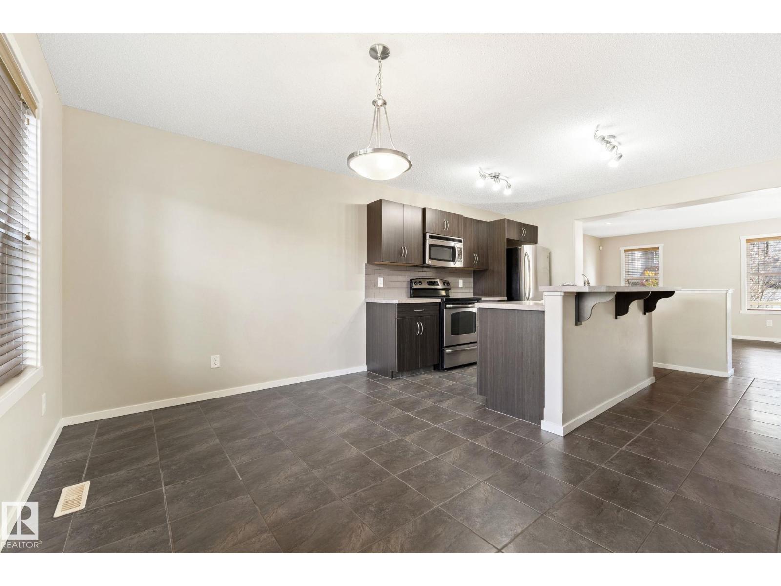 120 57 St Sw Property Photo 21