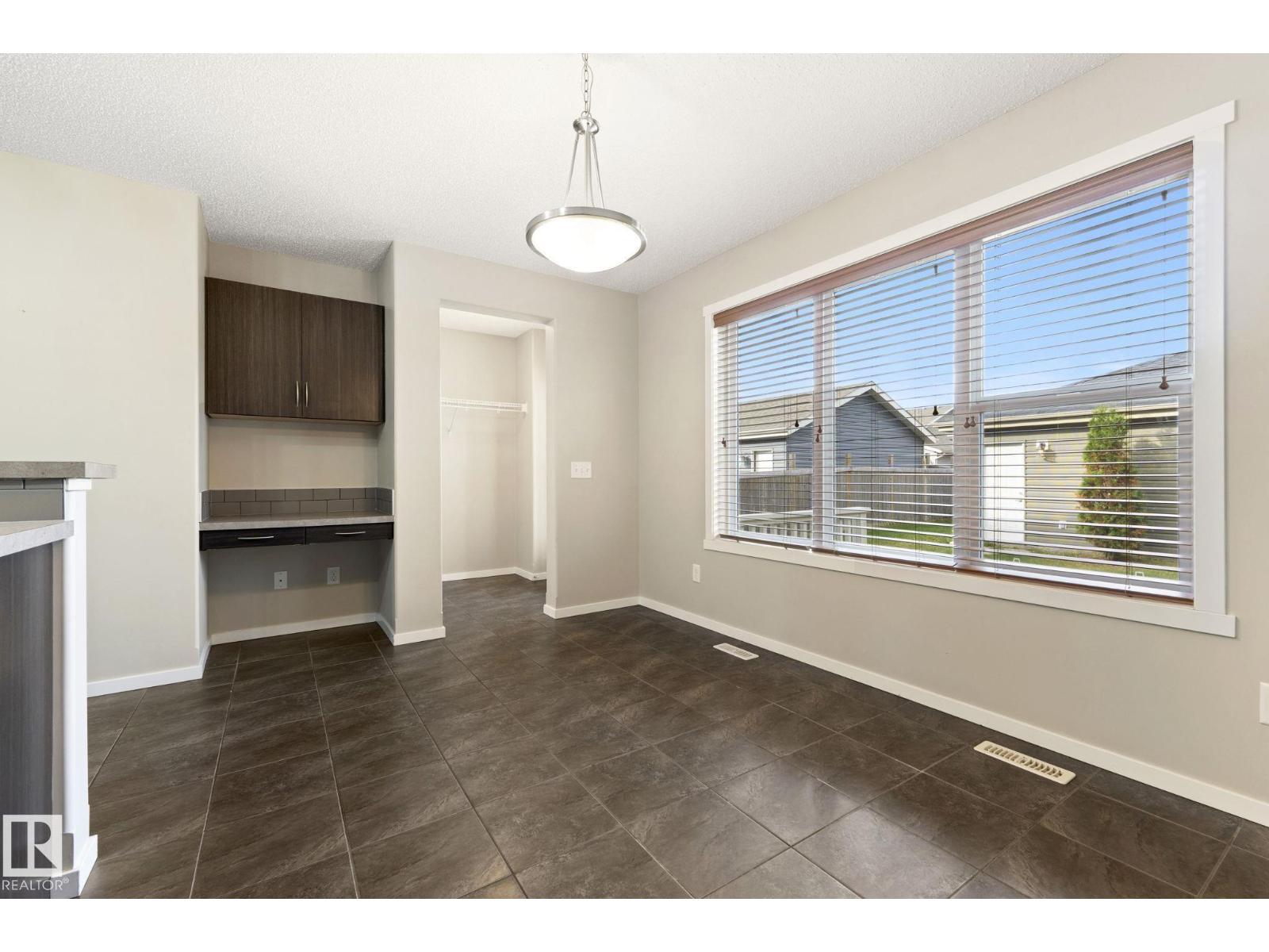 120 57 St Sw Property Photo 22