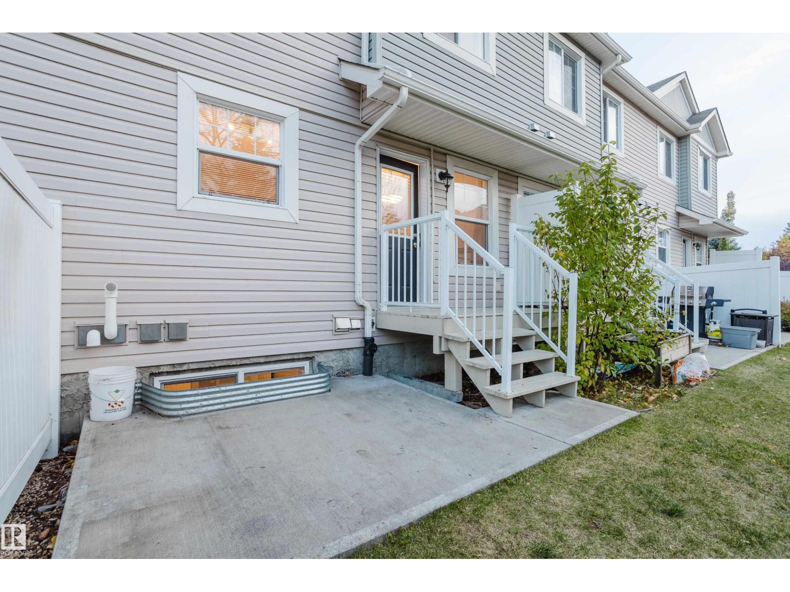 #30 6032 38 Av Nw Property Photo 2