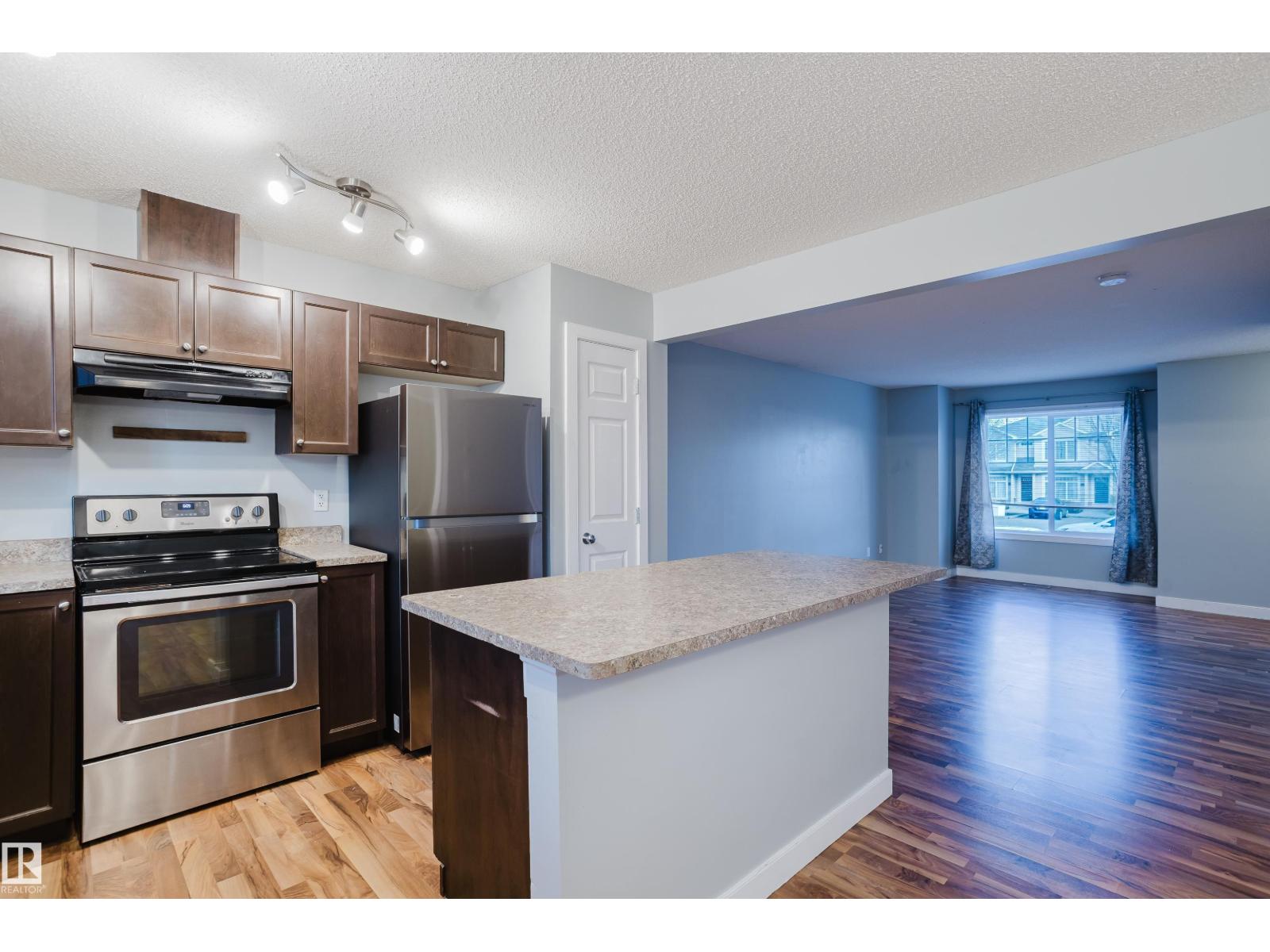 #30 6032 38 Av Nw Property Photo 12