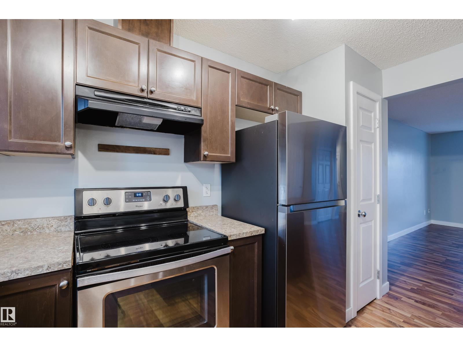 #30 6032 38 Av Nw Property Photo 14