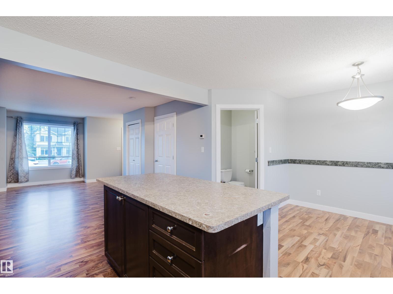 #30 6032 38 Av Nw Property Photo 15