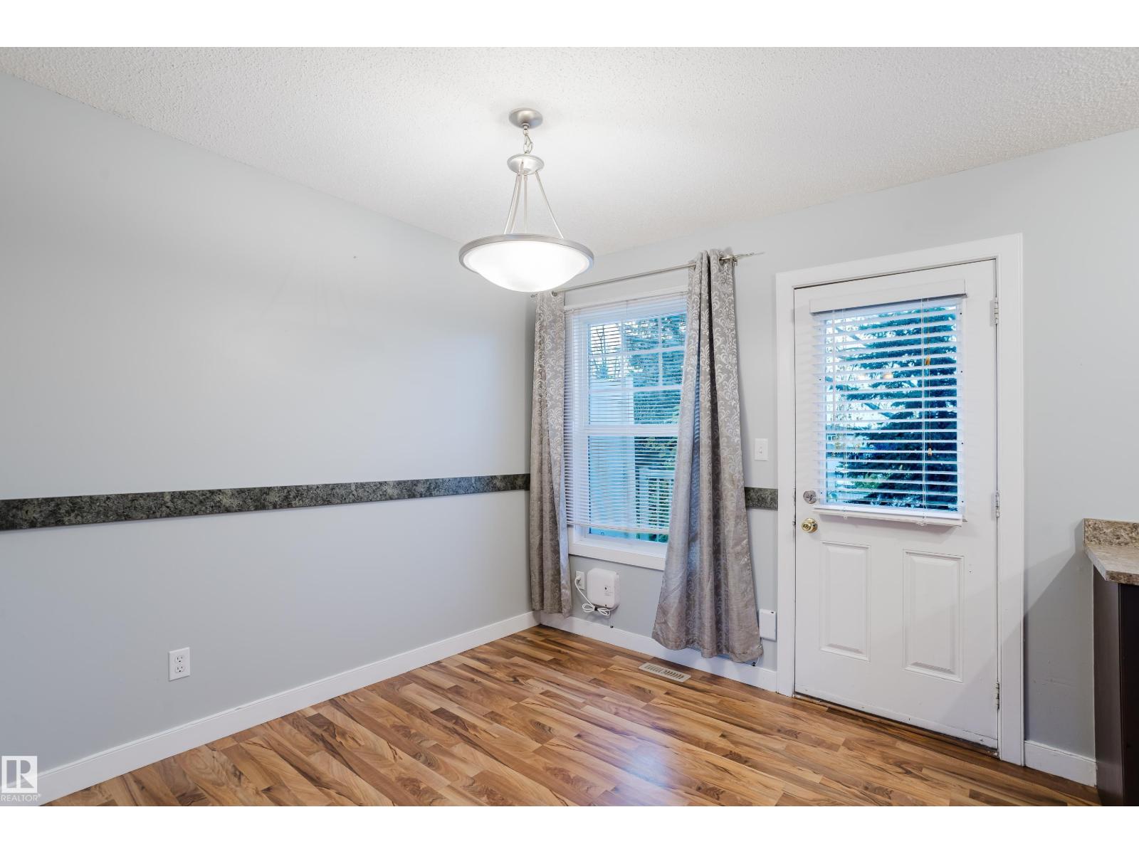 #30 6032 38 Av Nw Property Photo 17