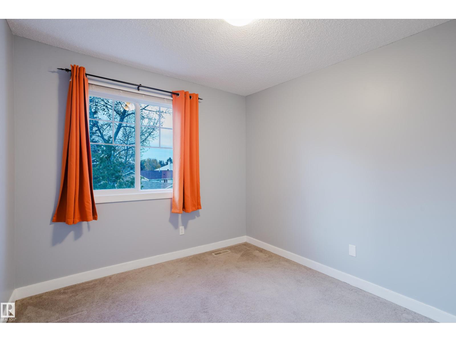 #30 6032 38 Av Nw Property Photo 30