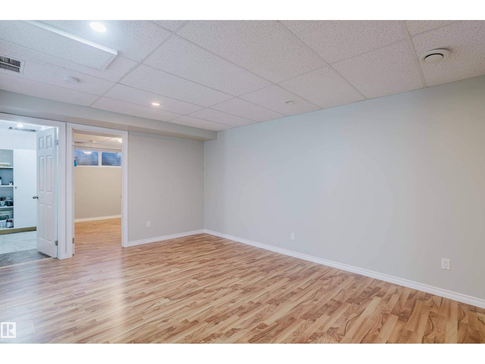 #30 6032 38 Av Nw Property Photo 39