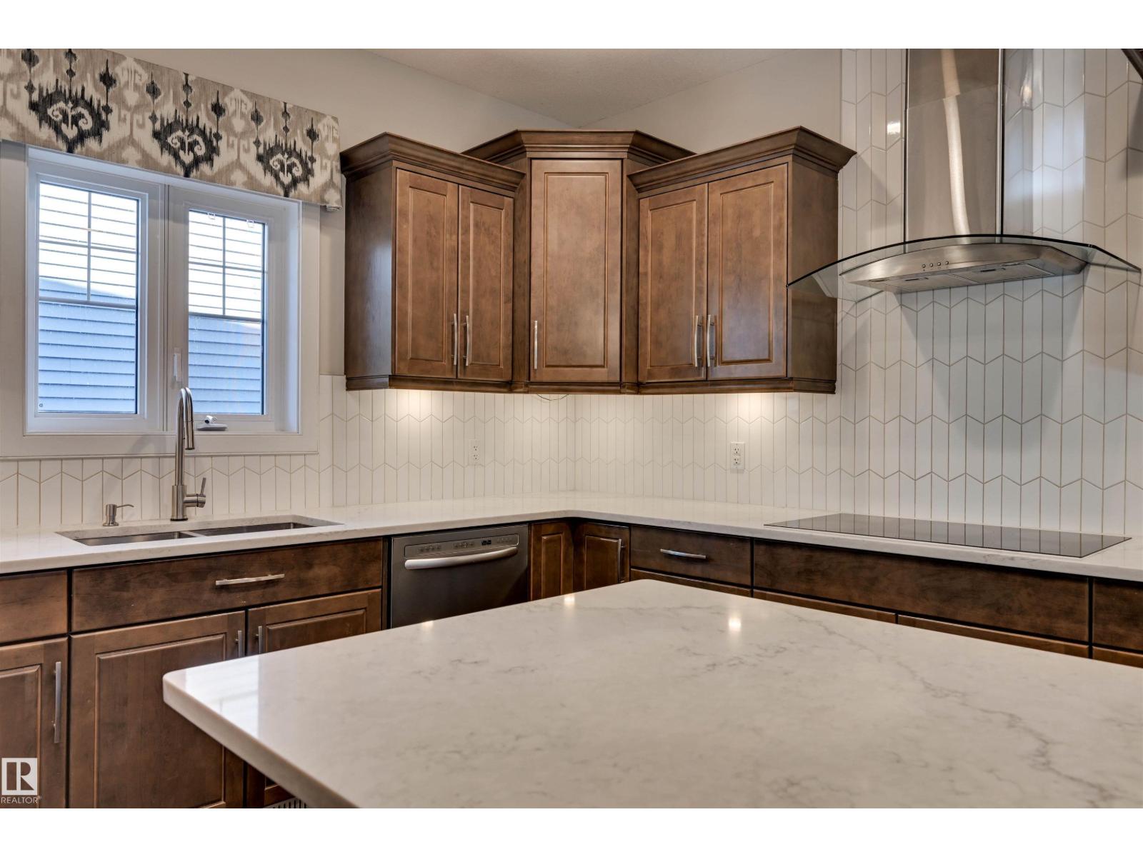 2327 Frezenberg Av Nw Property Photo 14